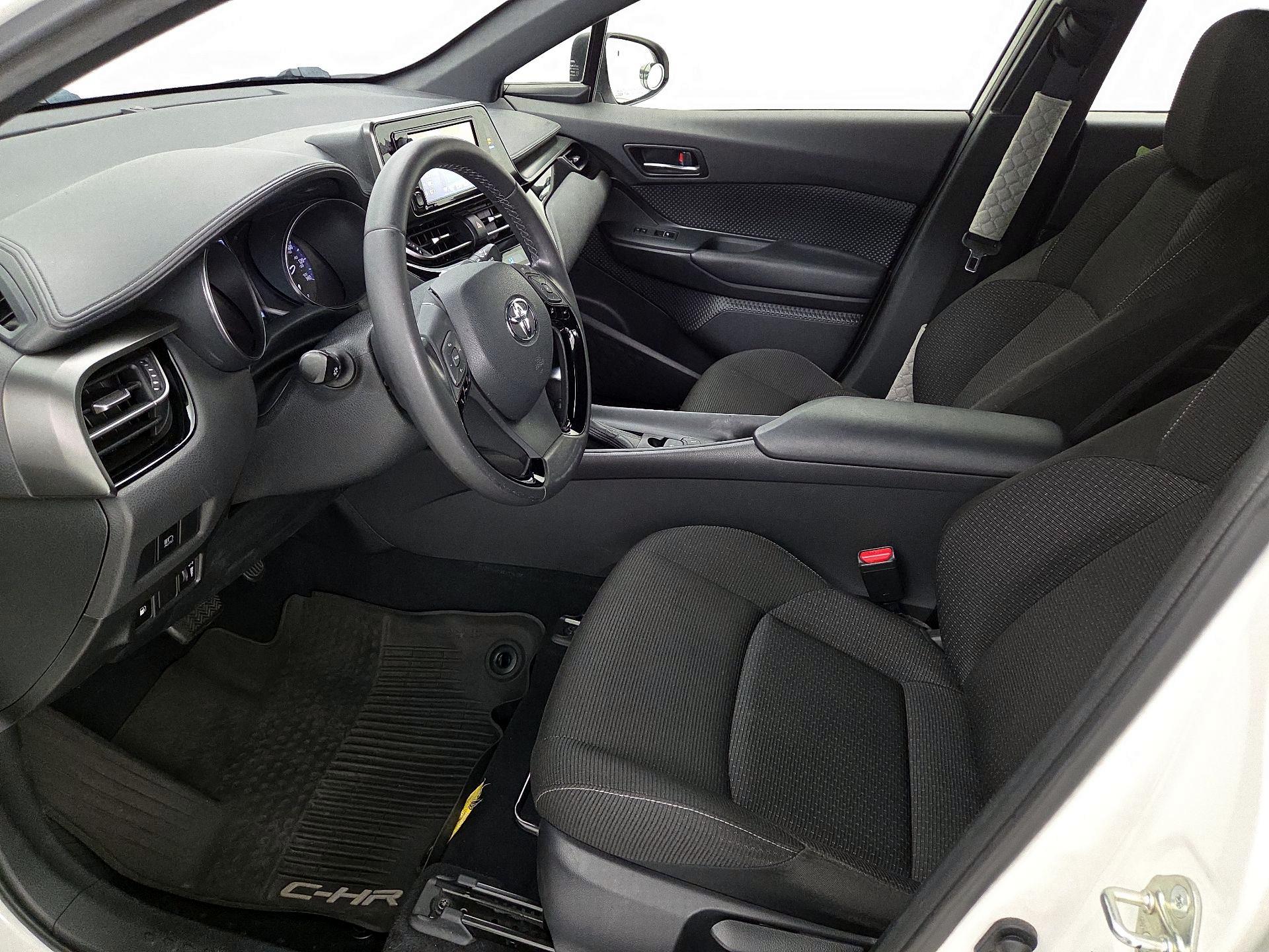 Thumbnail: 2018 Toyota C-HR - 11