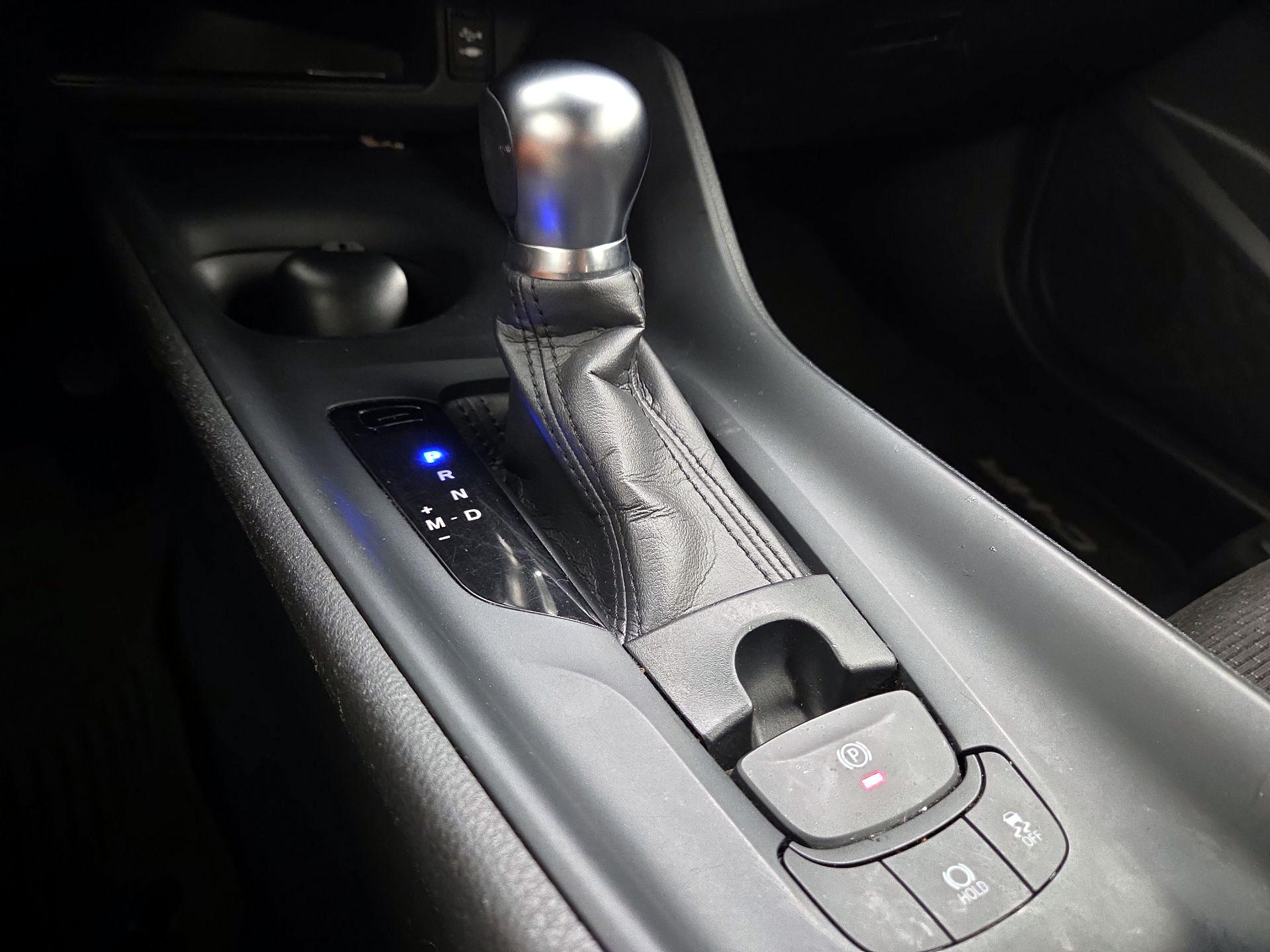 Thumbnail: 2018 Toyota C-HR - 17