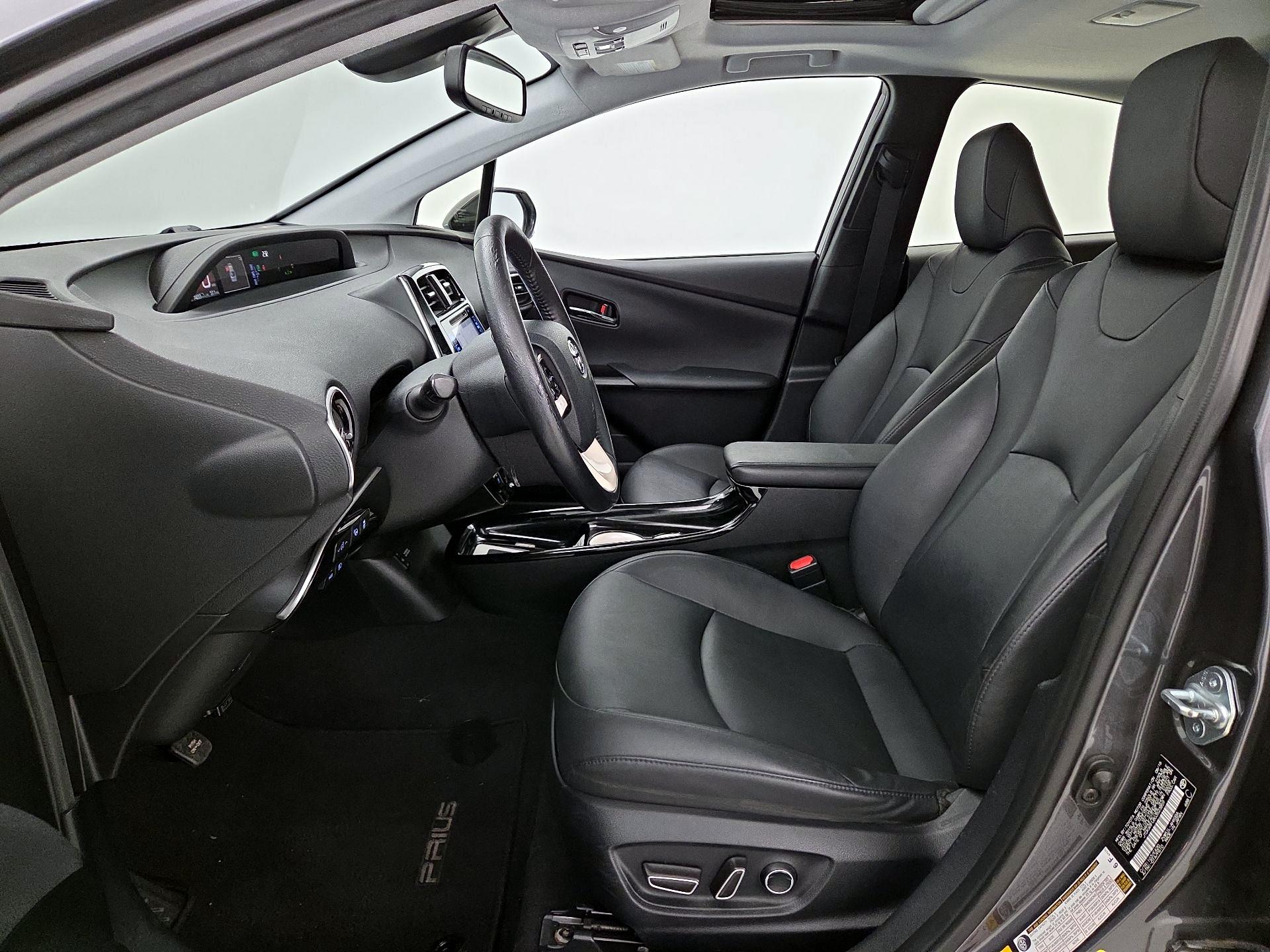 Thumbnail: 2016 Toyota Prius - 11