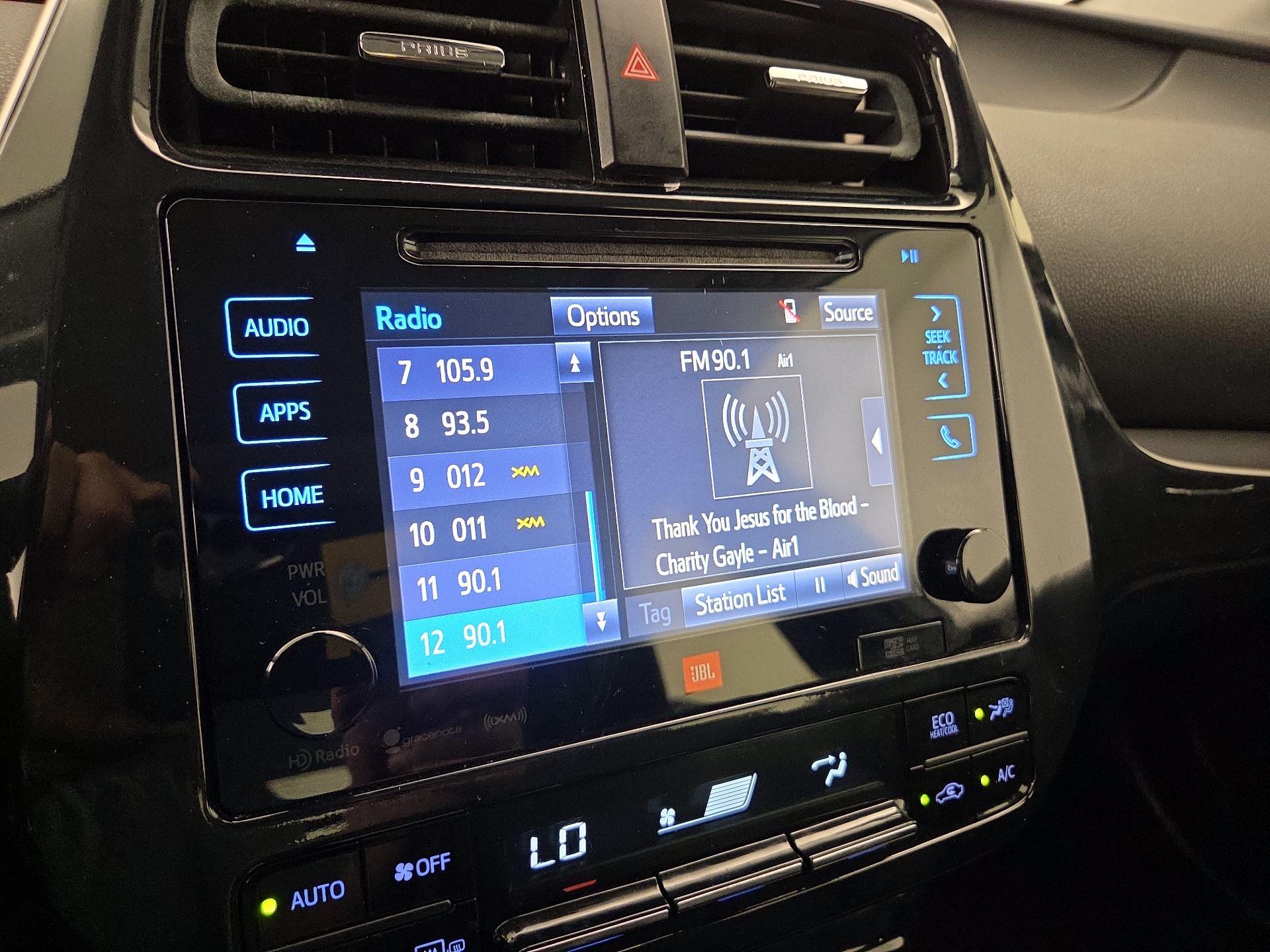 Thumbnail: 2016 Toyota Prius - 16