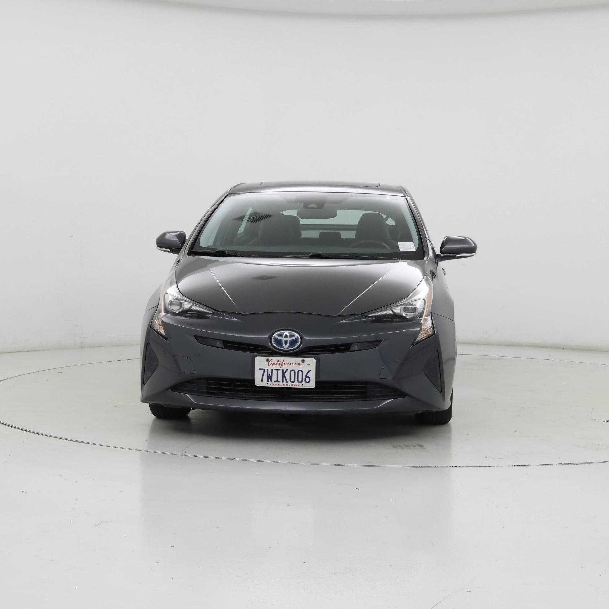 Thumbnail: 2016 Toyota Prius - 5