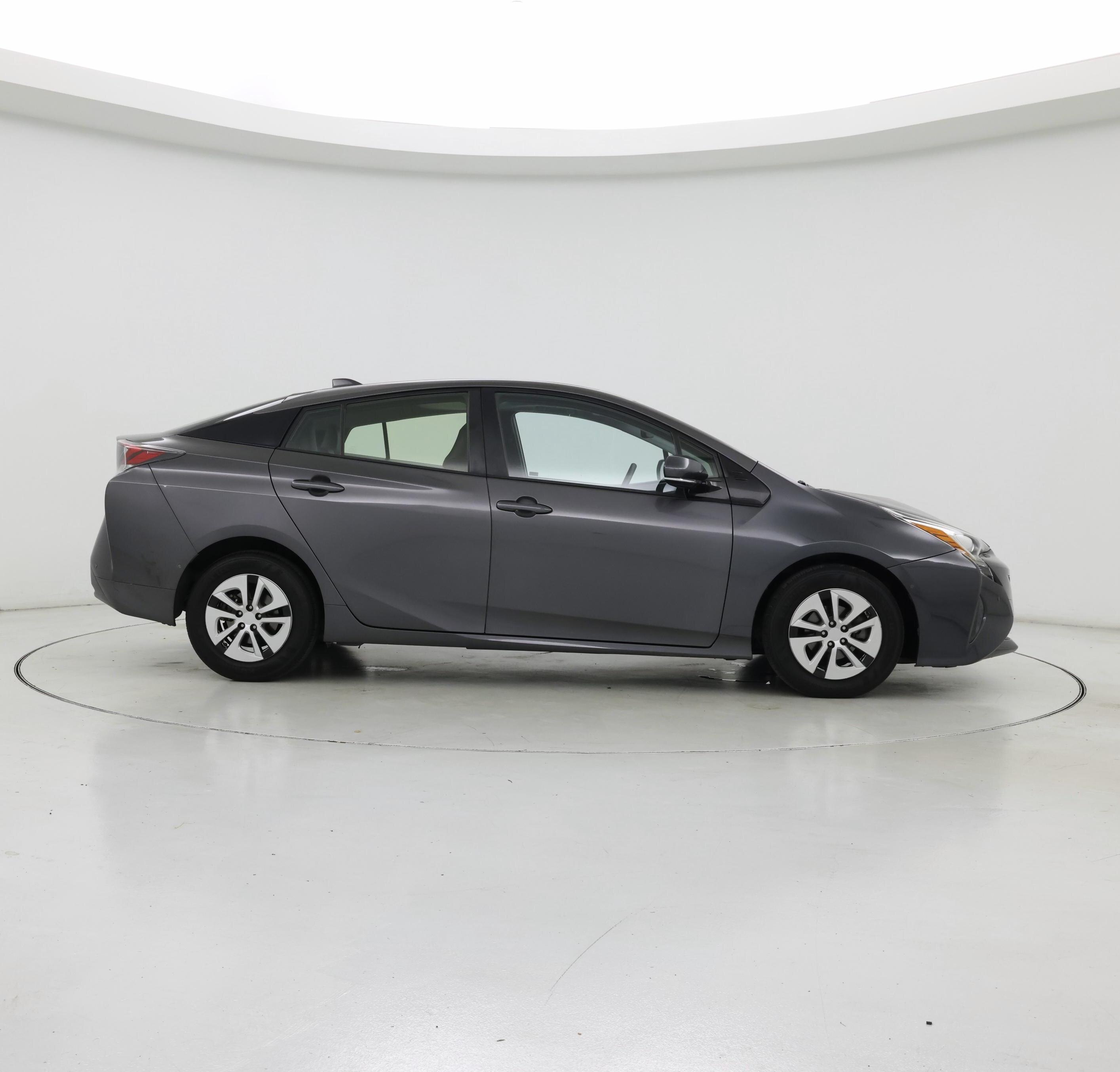 Thumbnail: 2016 Toyota Prius - 7