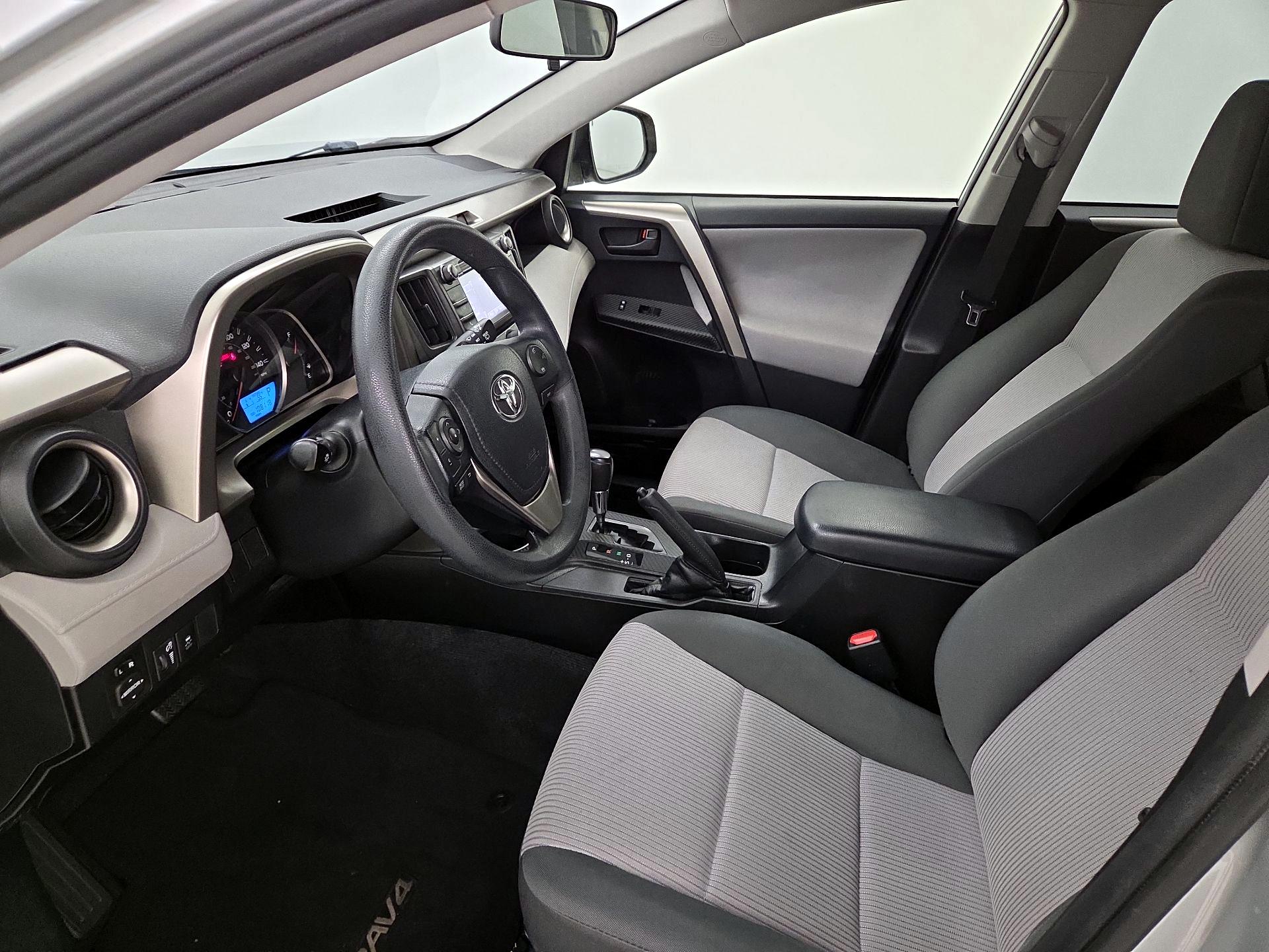 Thumbnail: 2015 Toyota RAV4 - 11