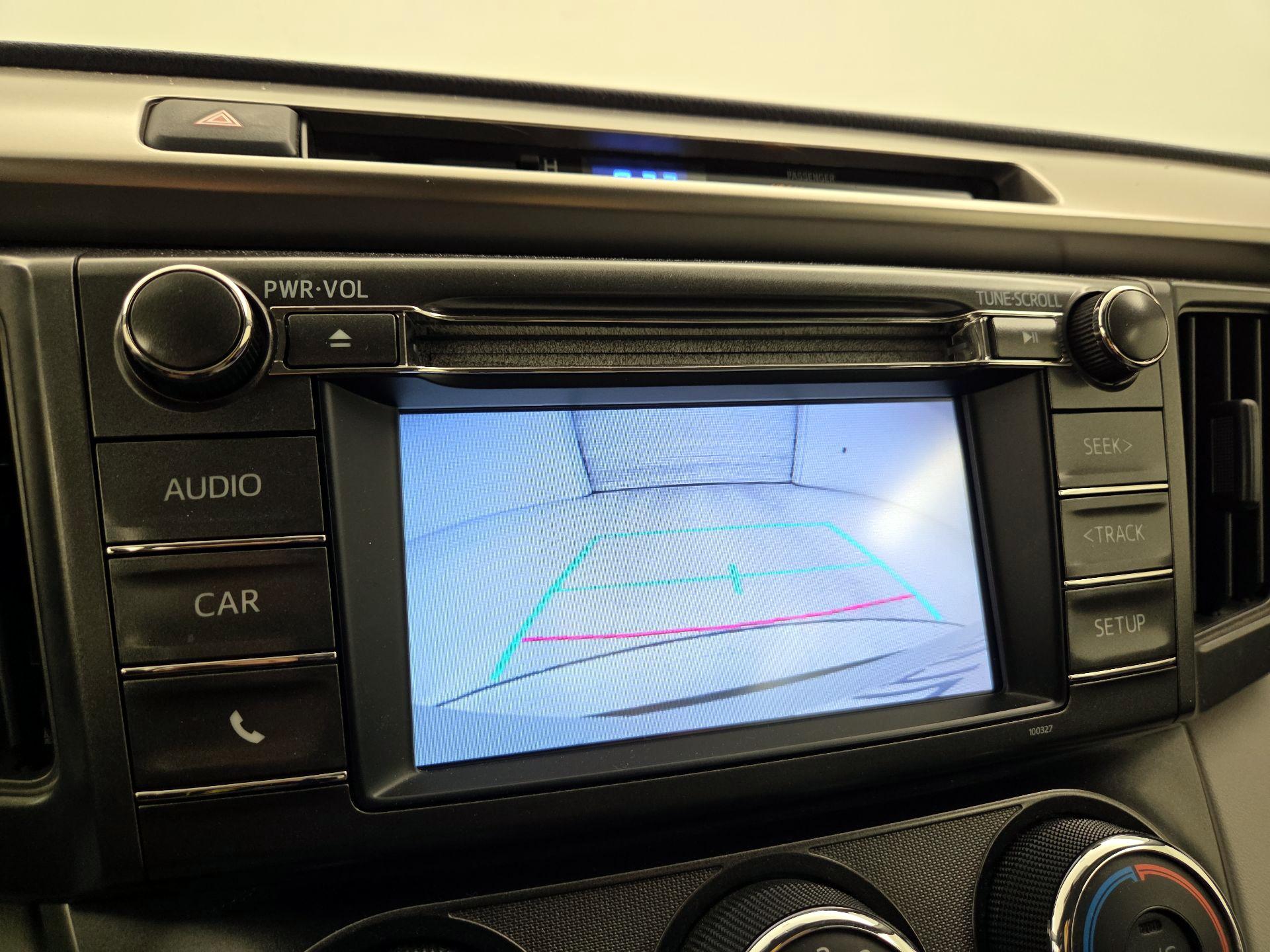 Thumbnail: 2015 Toyota RAV4 - 14