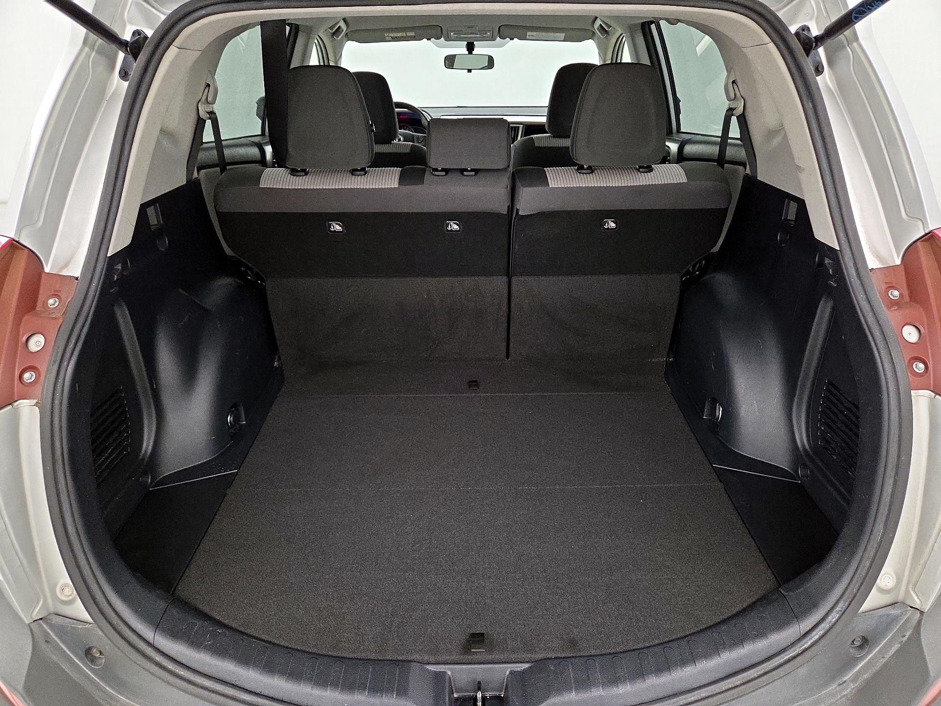 Thumbnail: 2015 Toyota RAV4 - 20