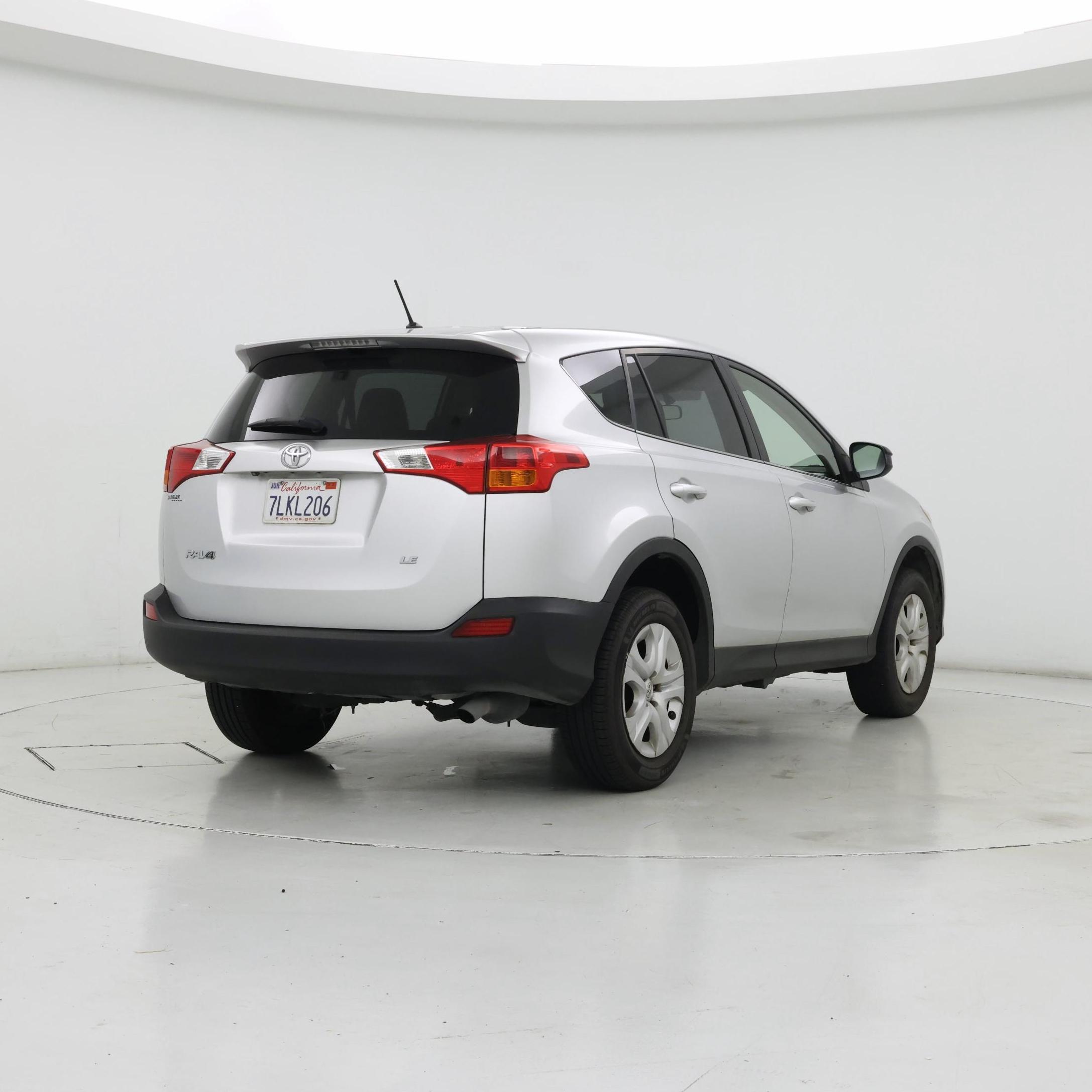 Thumbnail: 2015 Toyota RAV4 - 8