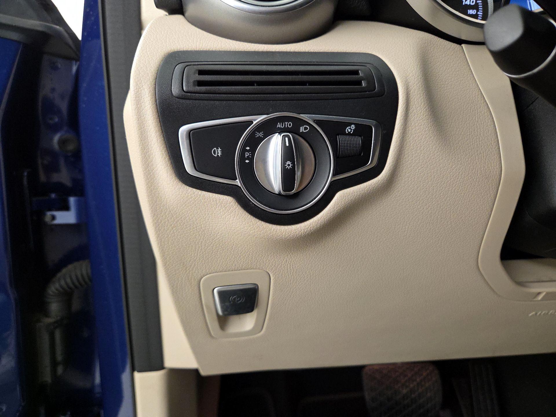 Thumbnail: 2019 Mercedes-Benz GLC - 13