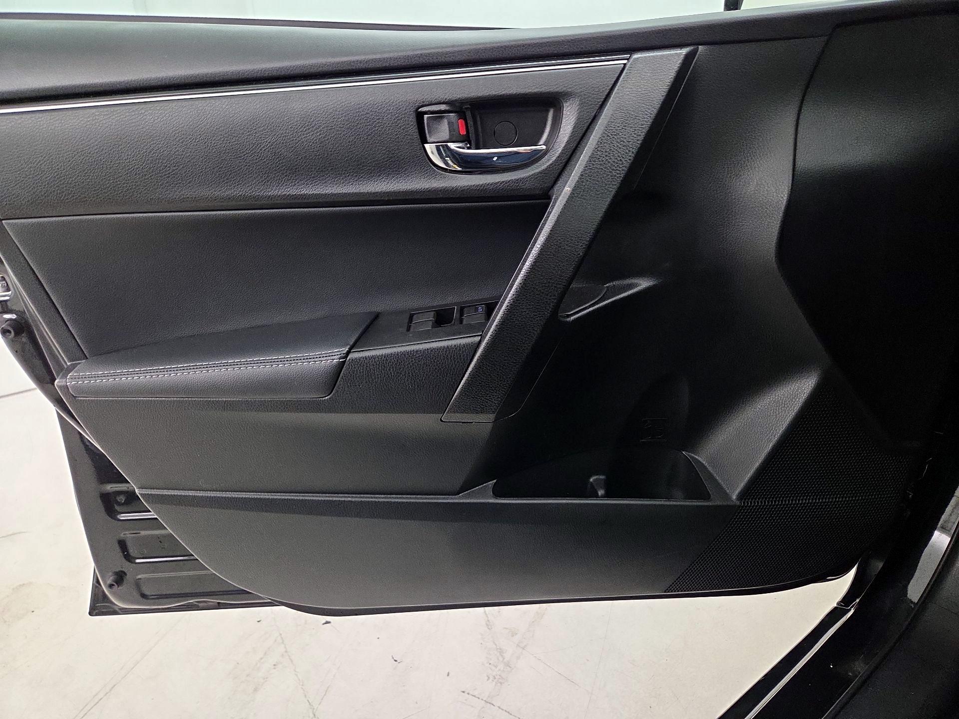 Thumbnail: 2019 Toyota Corolla - 12