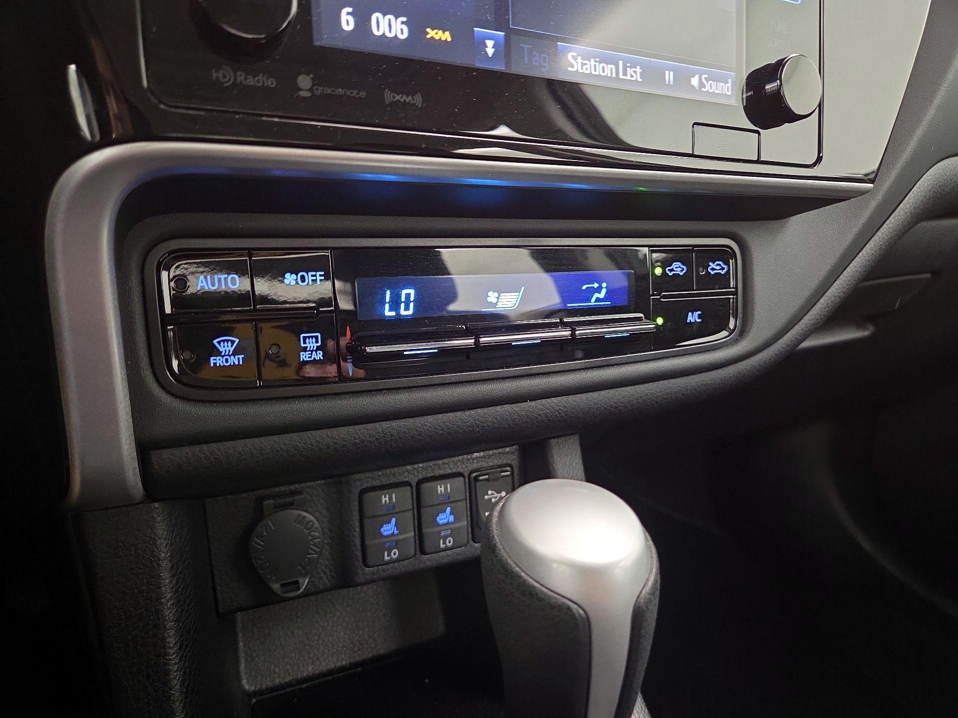 Thumbnail: 2019 Toyota Corolla - 17