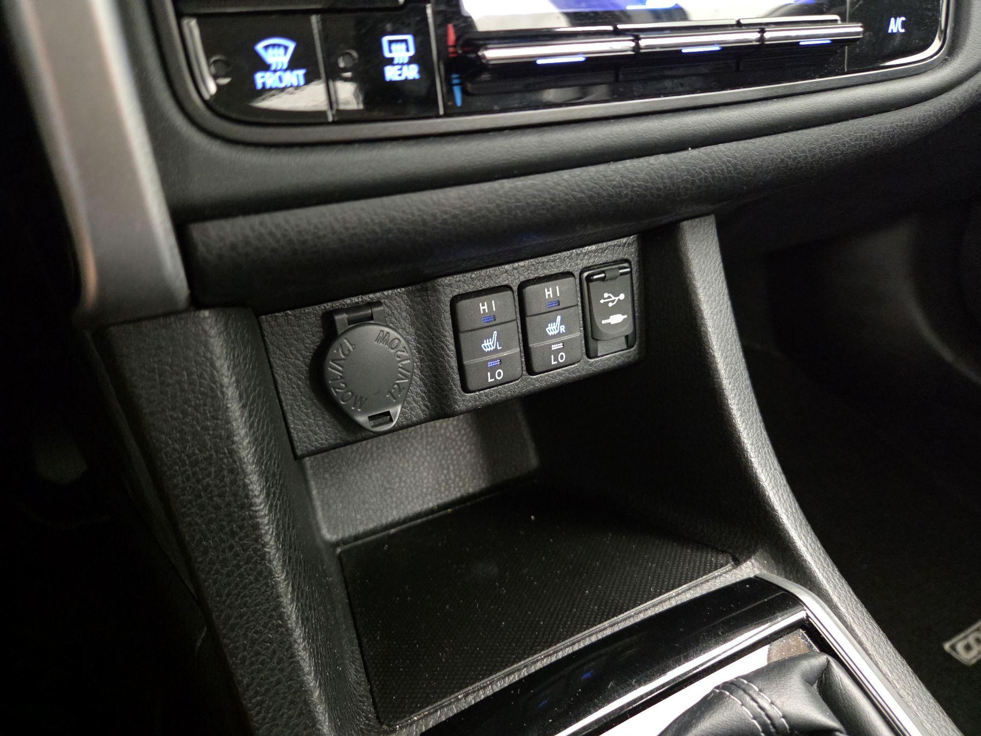 Thumbnail: 2019 Toyota Corolla - 19