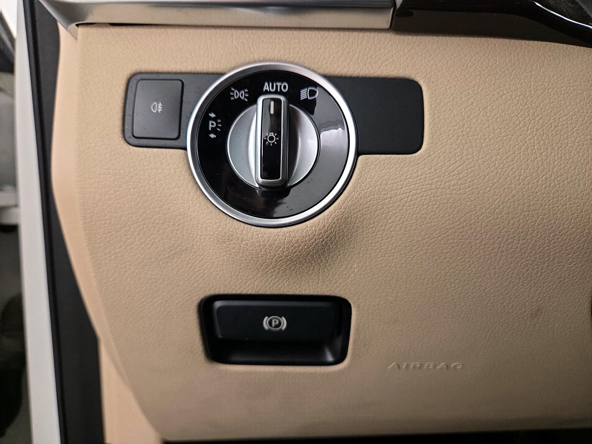 Thumbnail: 2016 Mercedes-Benz GLE - 13