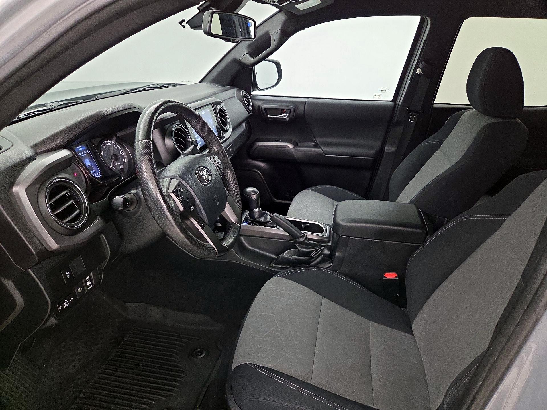 Thumbnail: 2020 Toyota Tacoma - 11