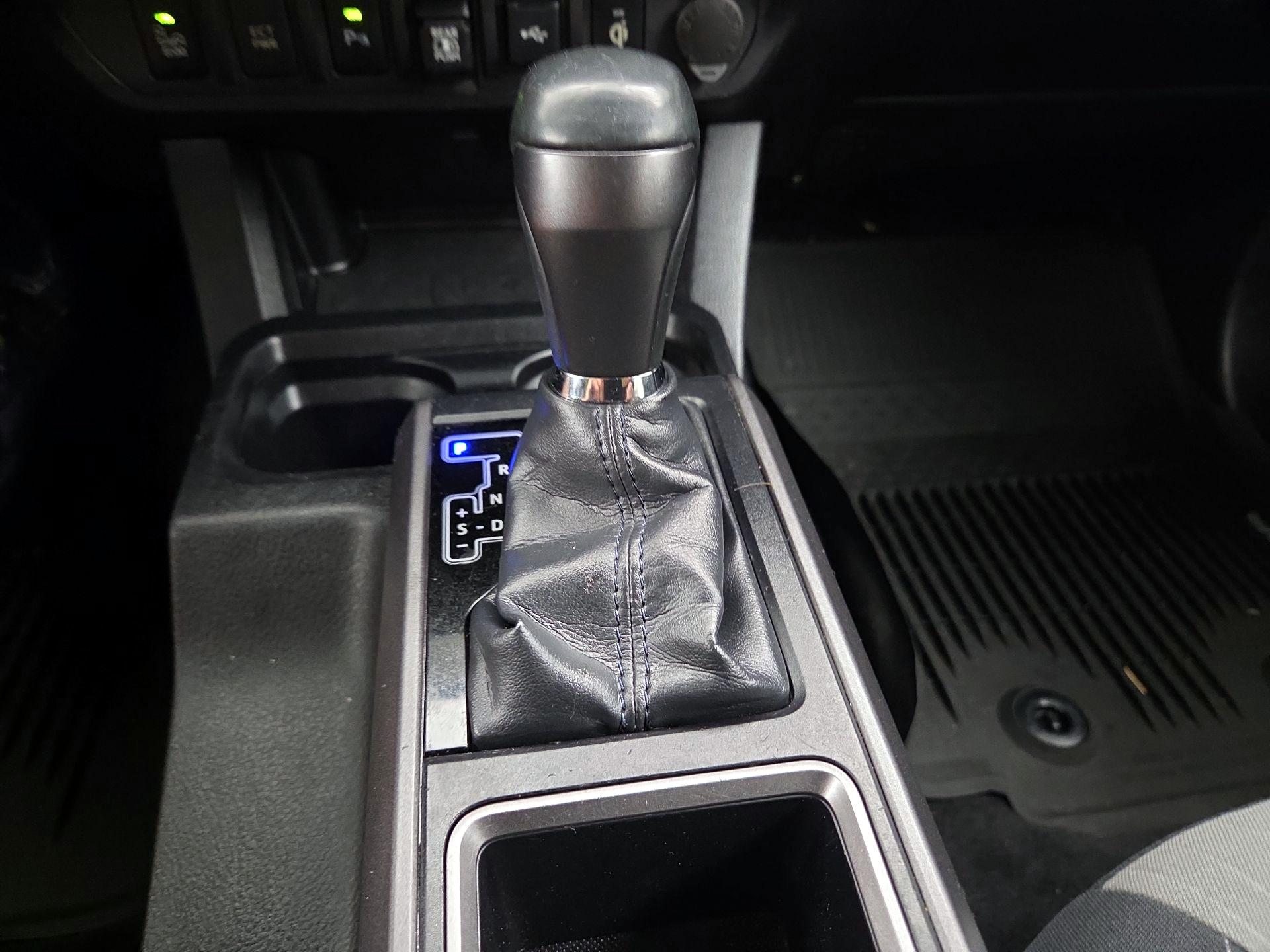 Thumbnail: 2020 Toyota Tacoma - 17