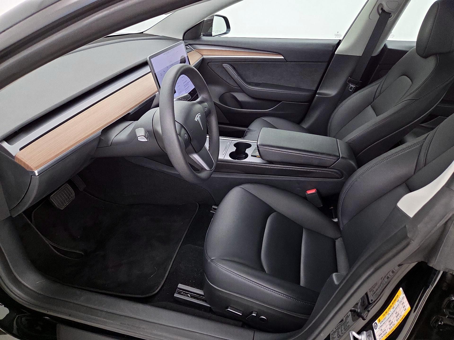 Thumbnail: 2023 Tesla Model 3 - 11