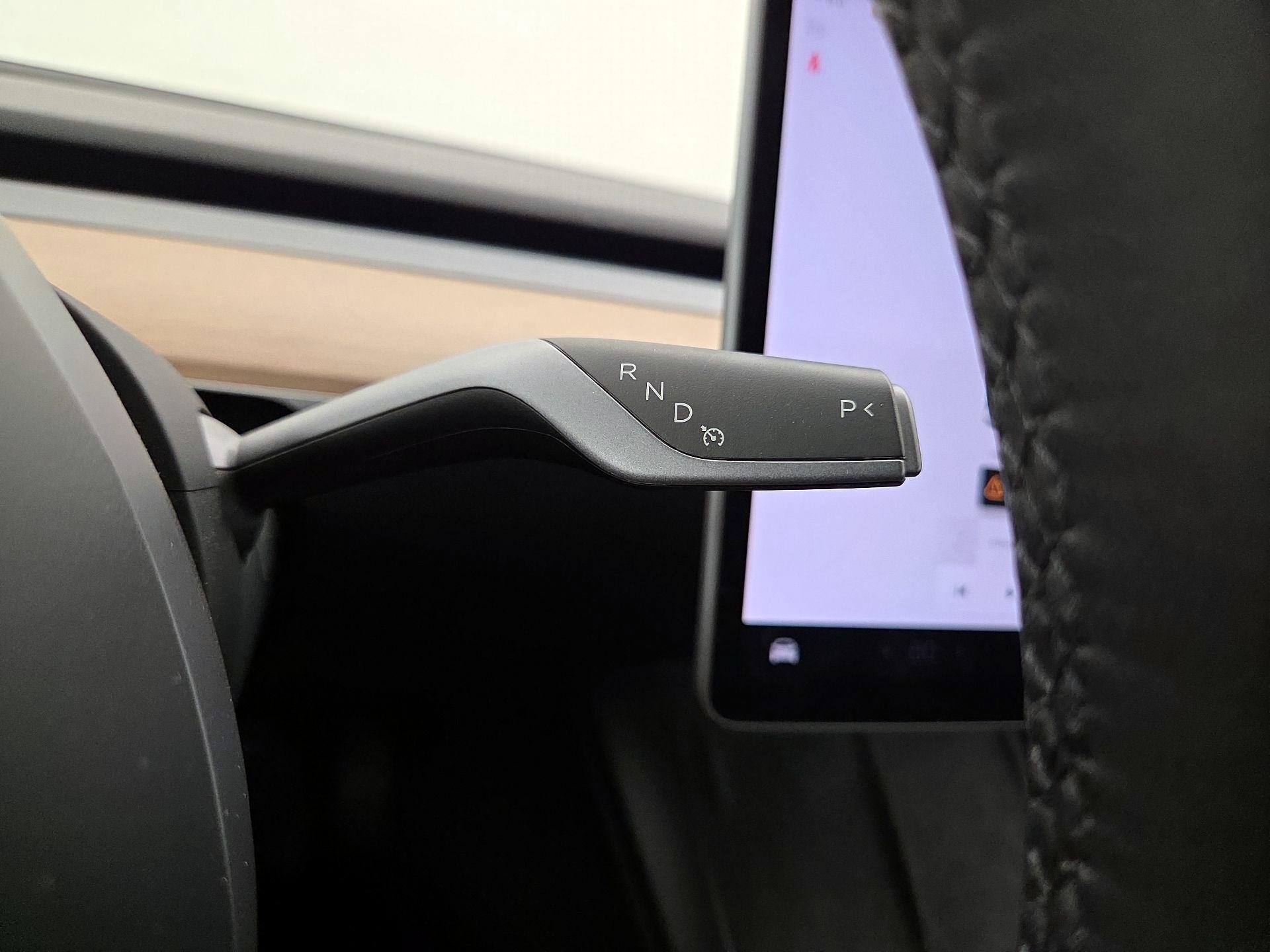 Thumbnail: 2023 Tesla Model 3 - 17