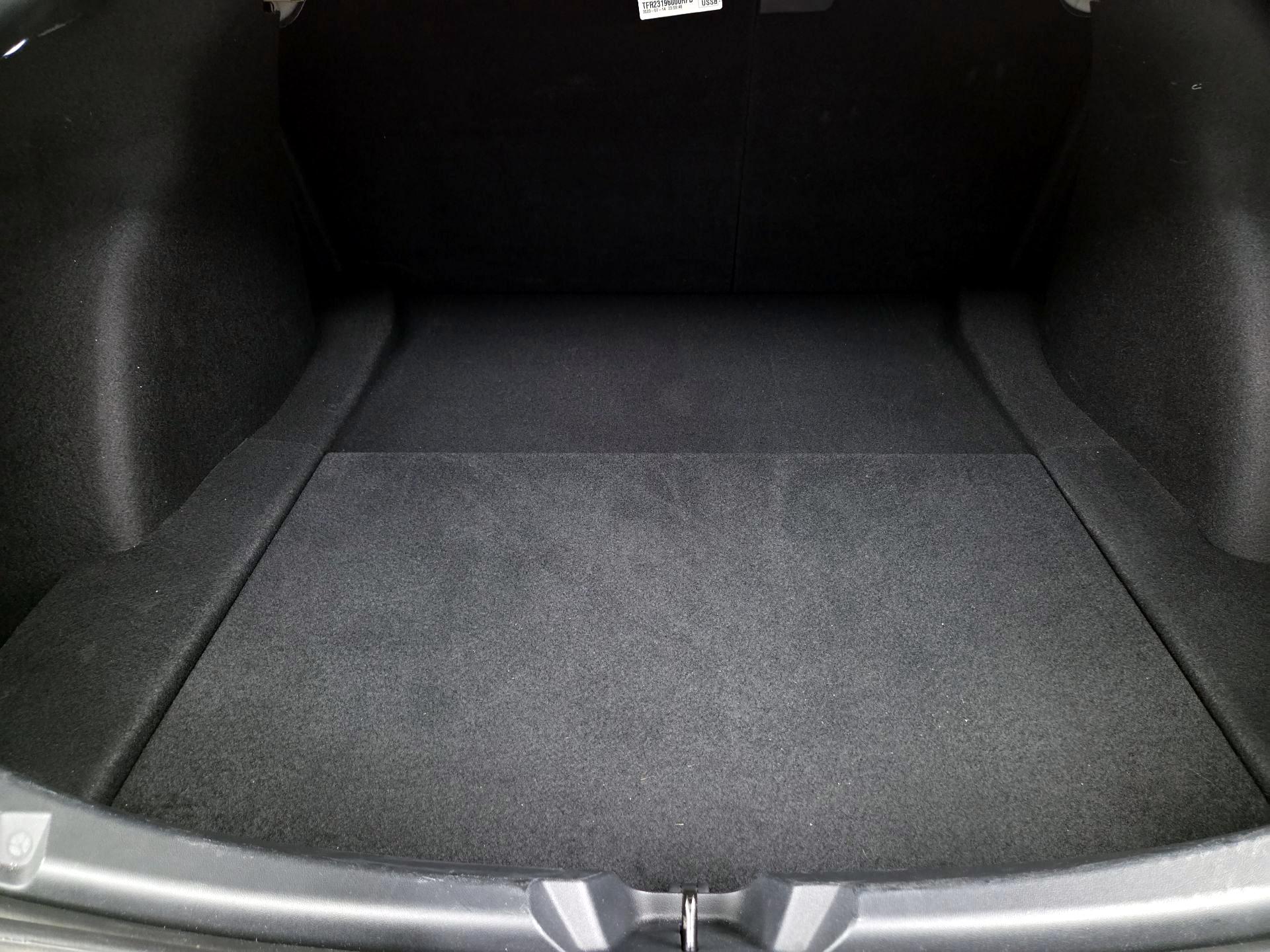 Thumbnail: 2023 Tesla Model 3 - 19