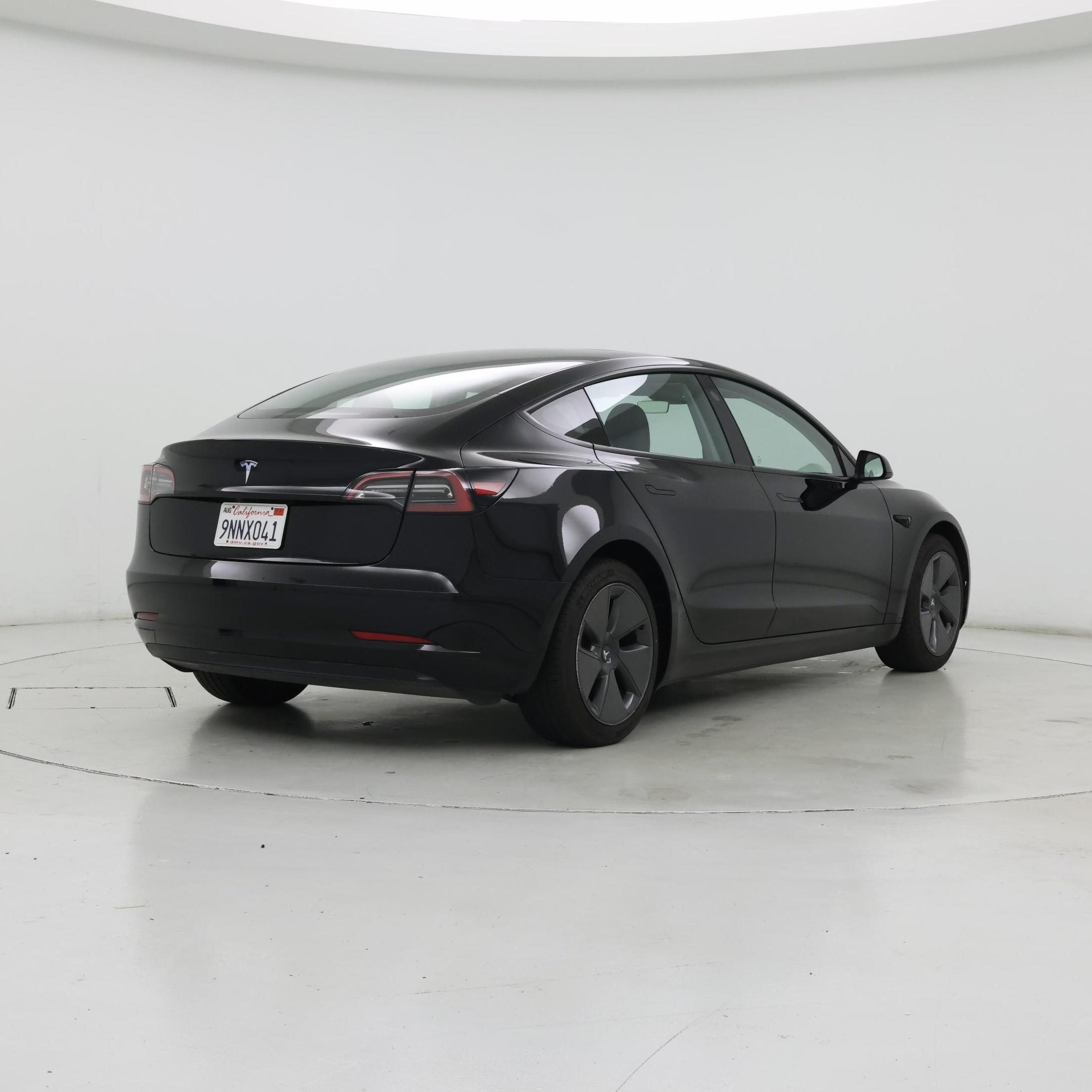 Thumbnail: 2023 Tesla Model 3 - 8