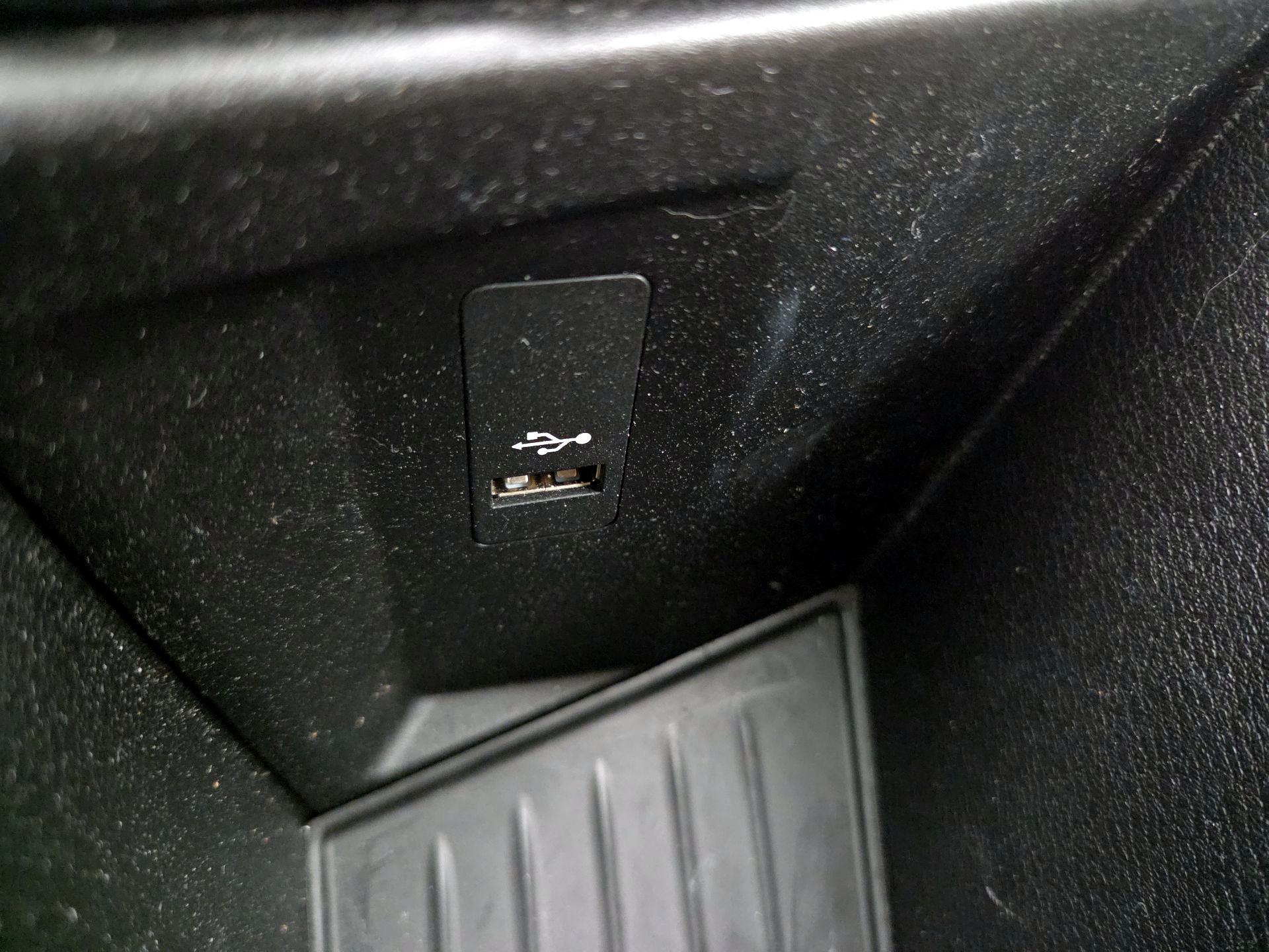 Thumbnail: 2018 BMW X1 - 18