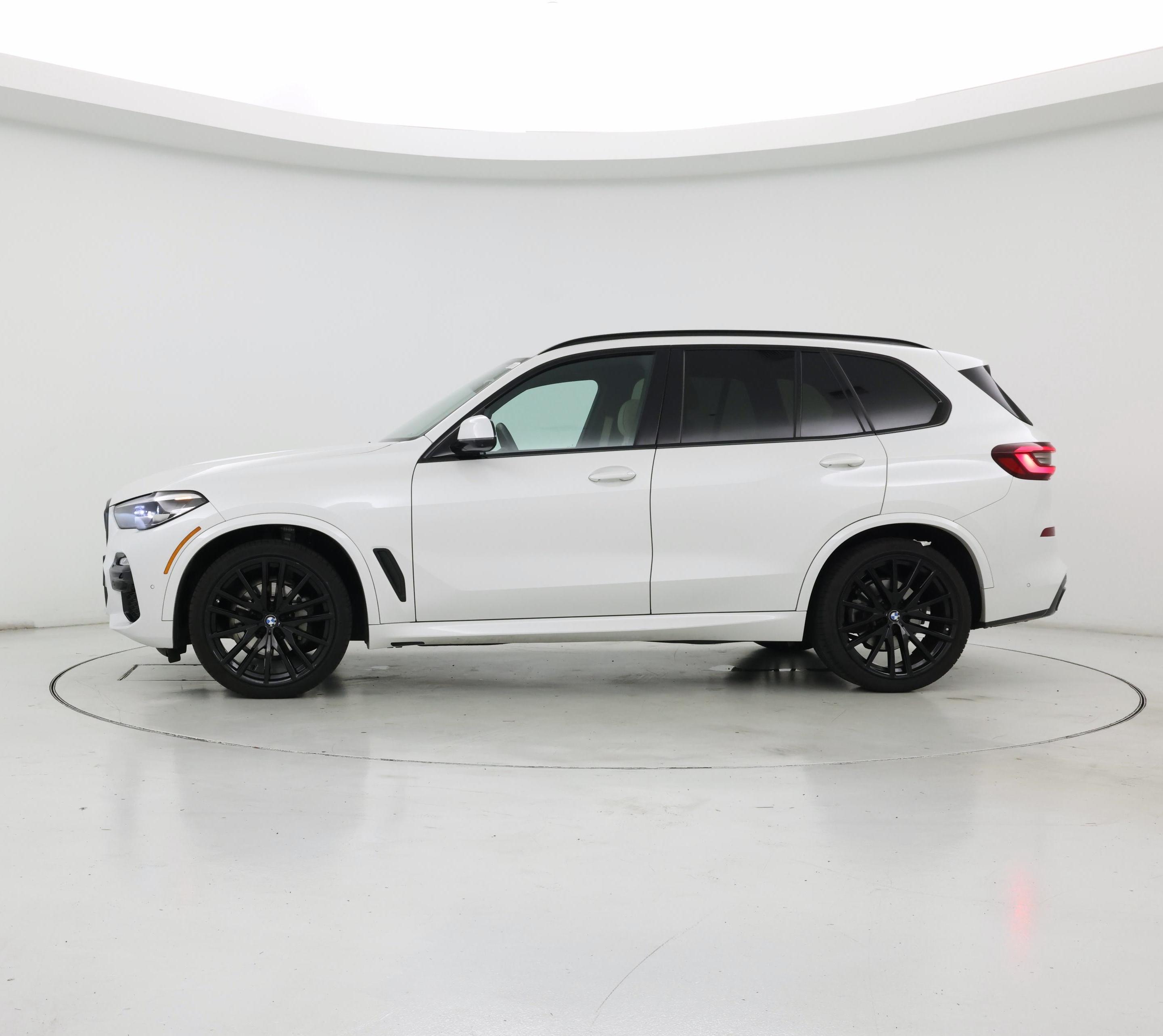 Thumbnail: 2021 BMW X5 - 3