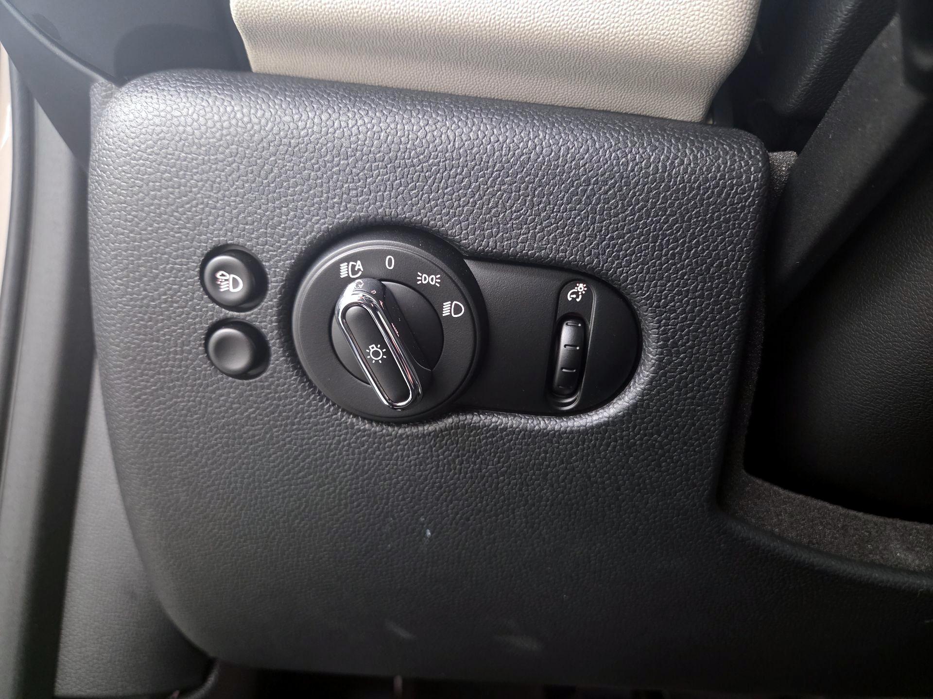 Thumbnail: 2023 MINI Cooper - 13