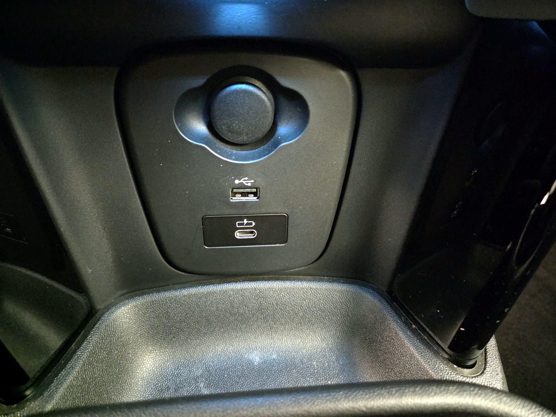 Thumbnail: 2023 MINI Cooper - 19