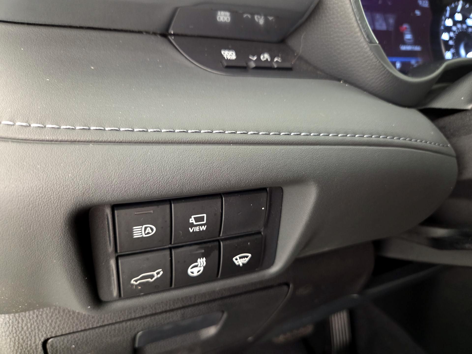 Thumbnail: 2021 Toyota Highlander - 13