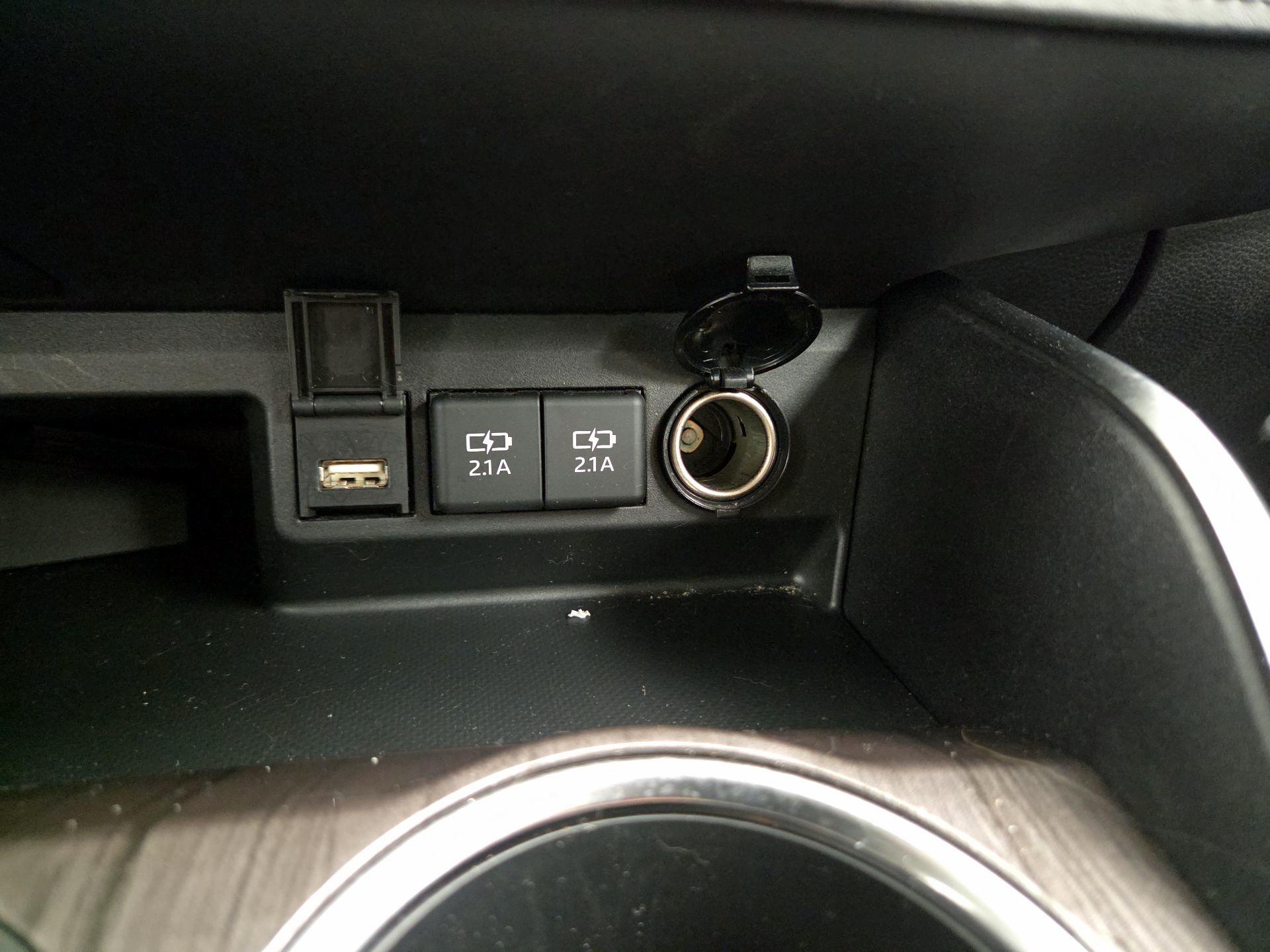 Thumbnail: 2021 Toyota Highlander - 19