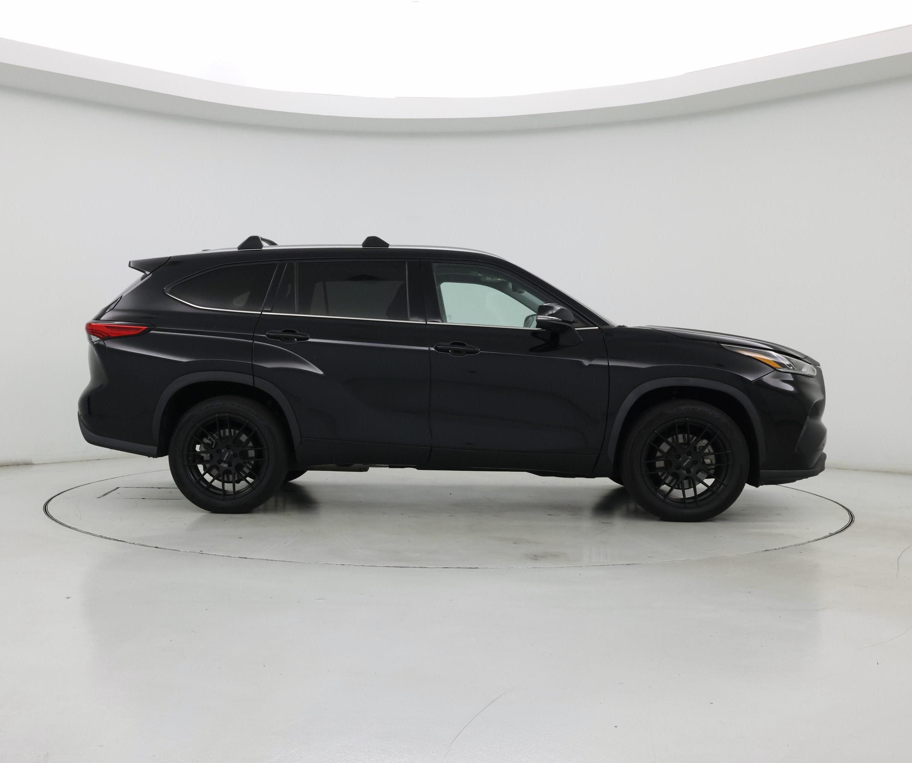 Thumbnail: 2021 Toyota Highlander - 7