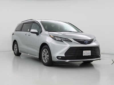 2025 Toyota Sienna XLE