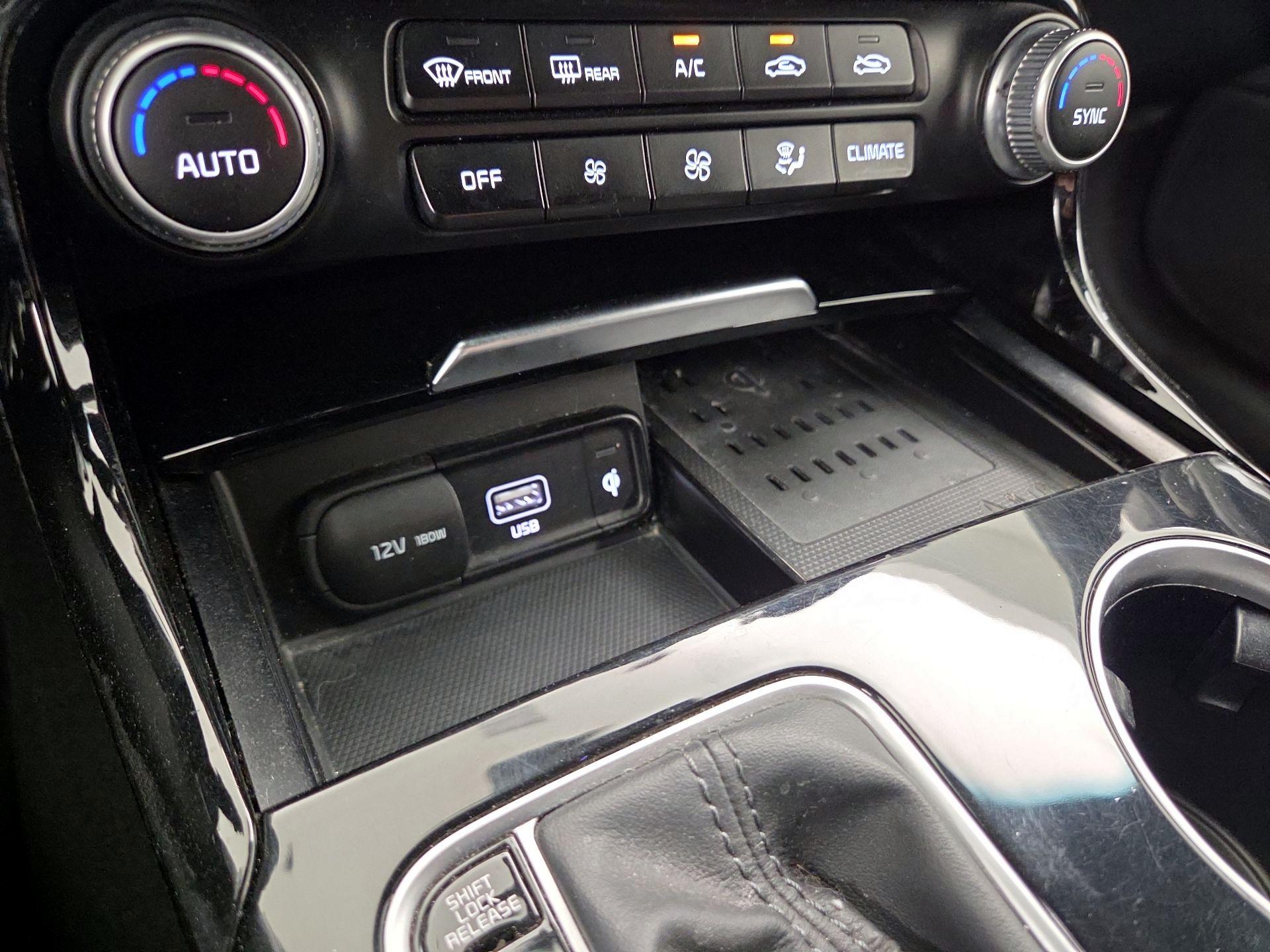 Thumbnail: 2022 Kia Stinger - 19