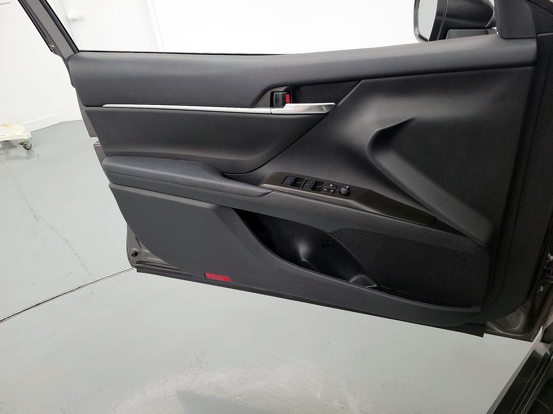 Thumbnail: 2023 Toyota Camry - 12