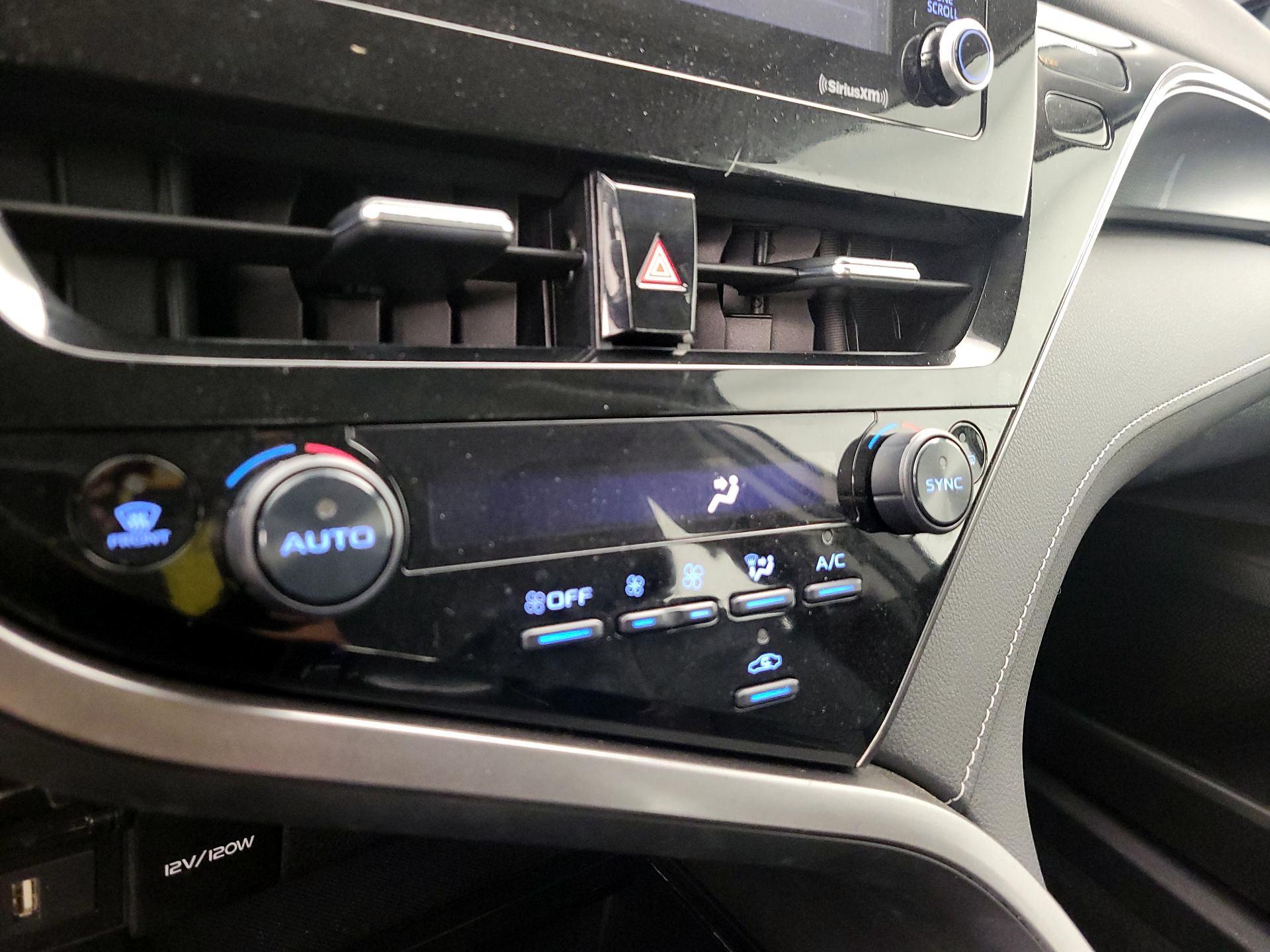 Thumbnail: 2023 Toyota Camry - 16