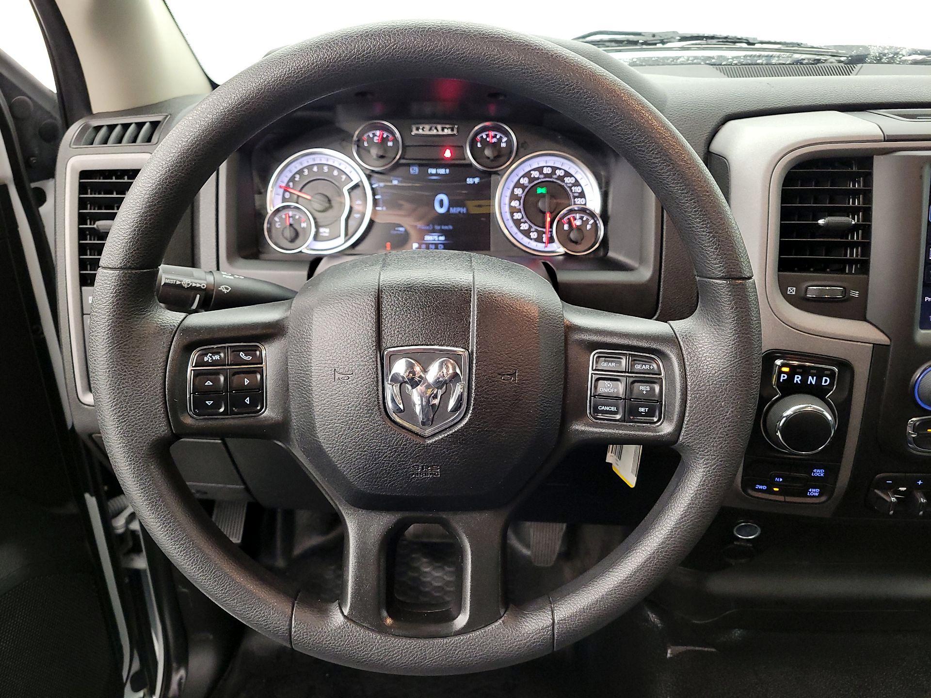 Thumbnail: 2023 RAM 1500 Classic - 10