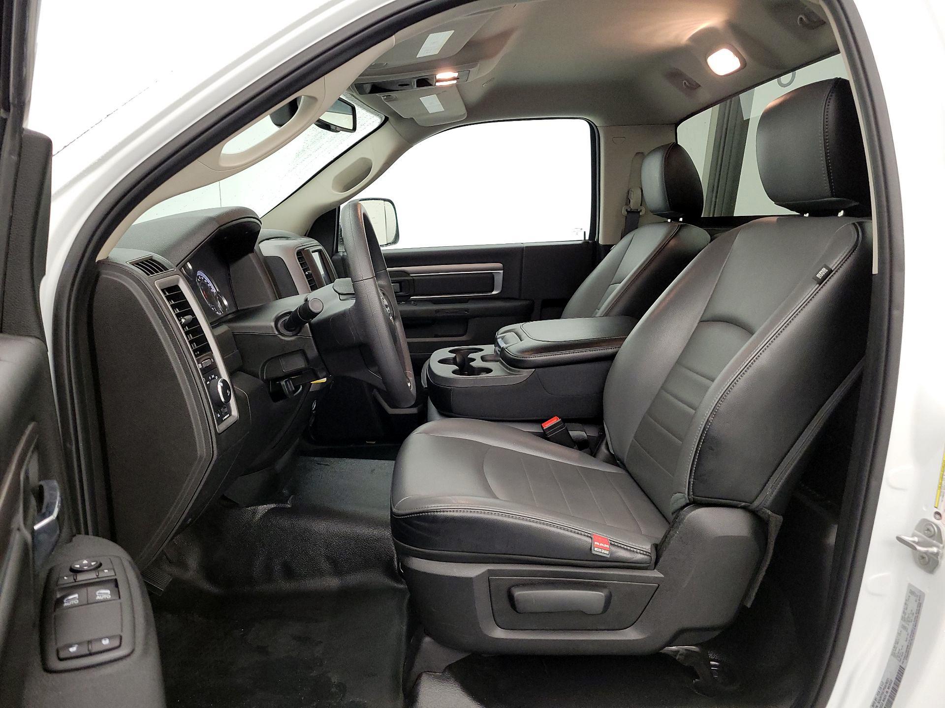 Thumbnail: 2023 RAM 1500 Classic - 11