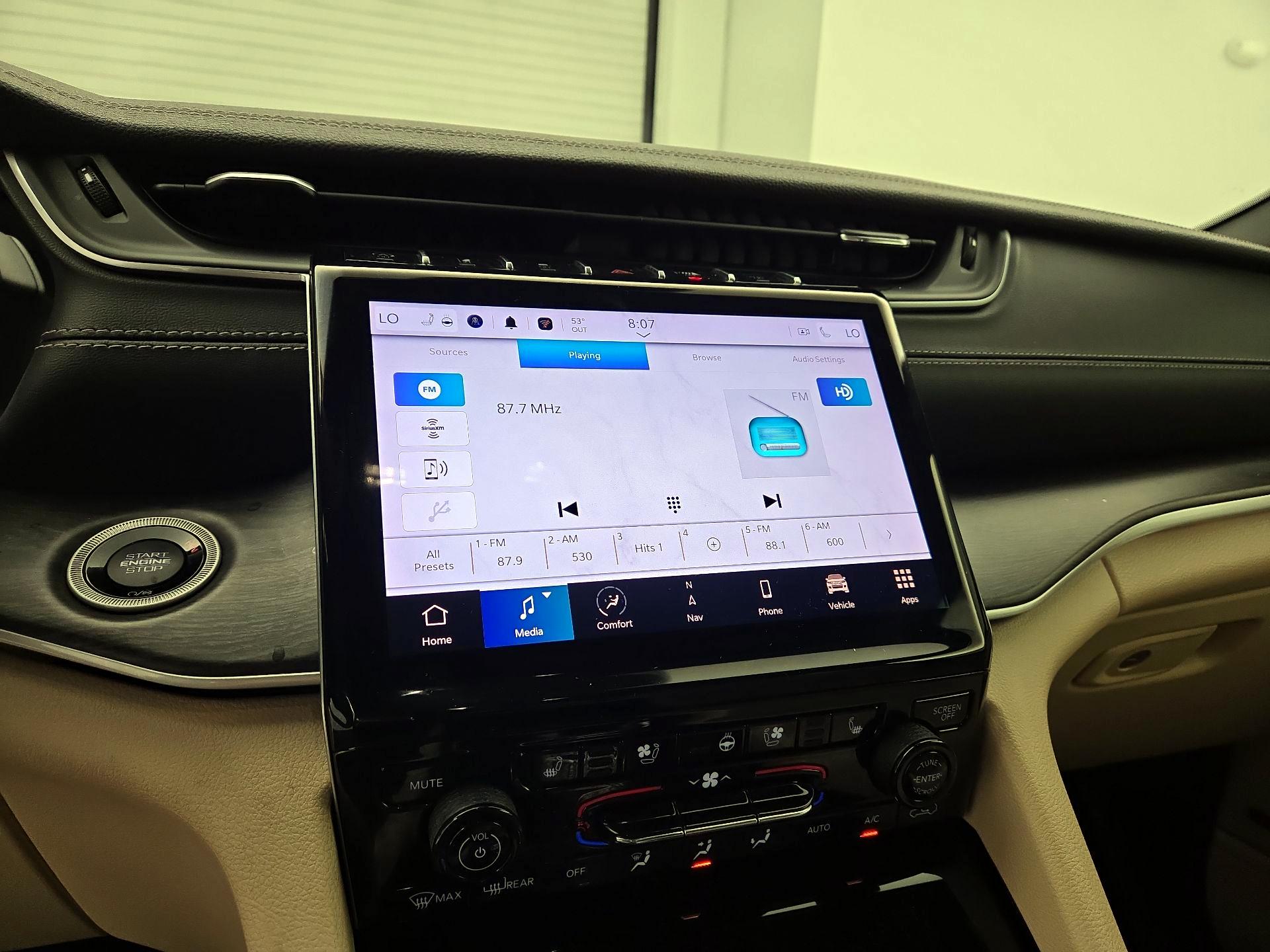 Thumbnail: 2022 Jeep Compass - 16