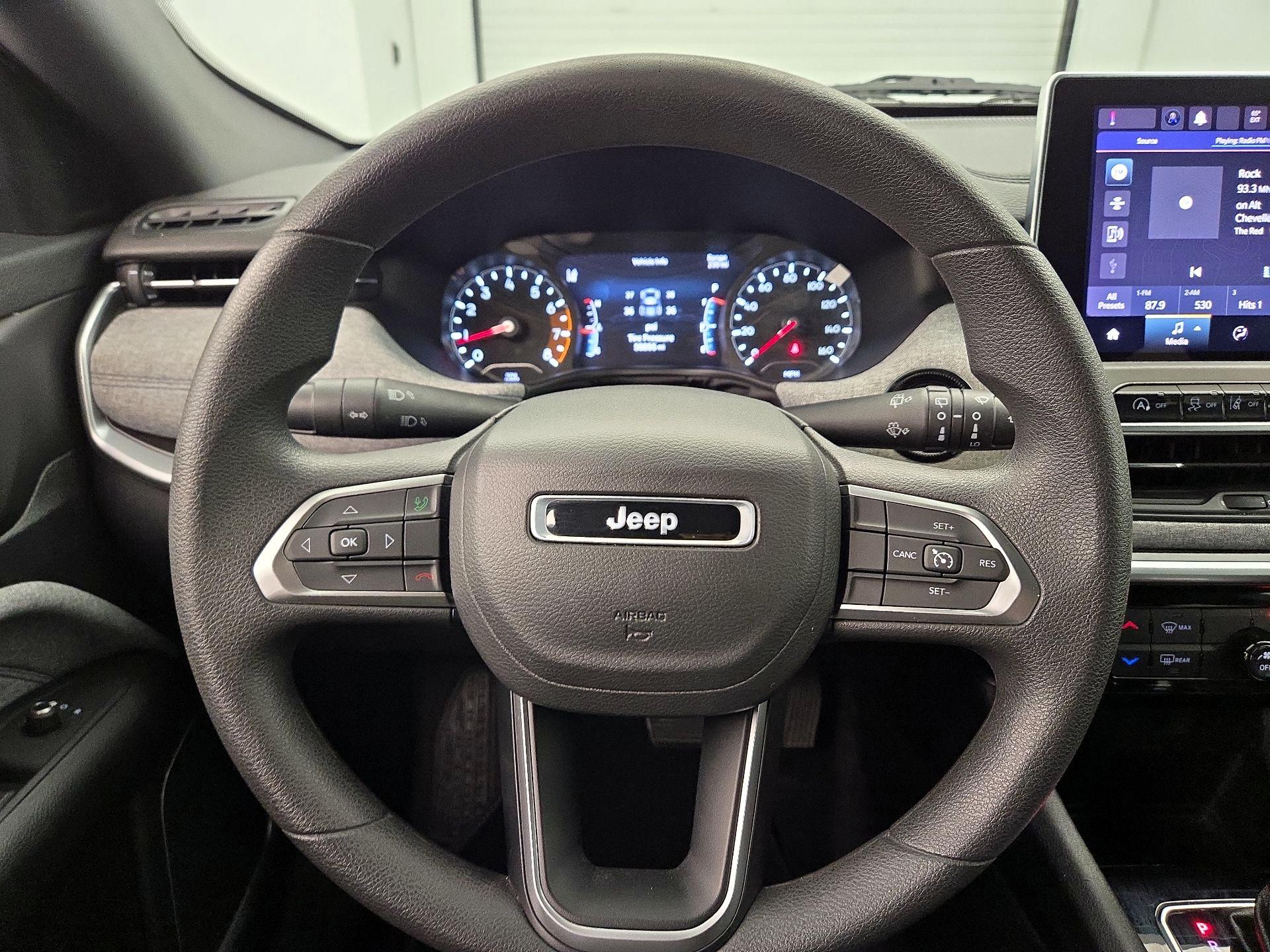 Thumbnail: 2023 Jeep Compass - 10