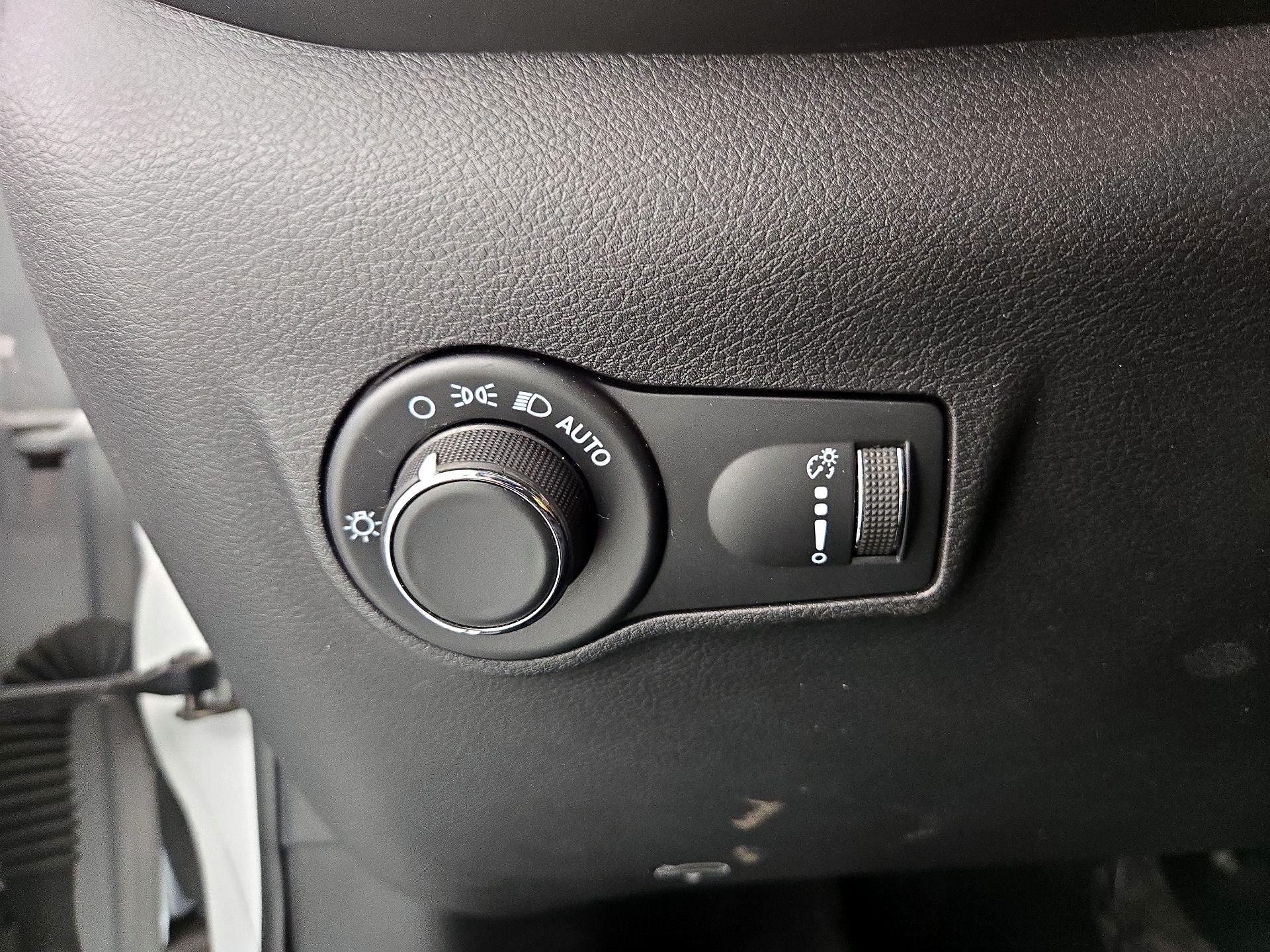 Thumbnail: 2023 Jeep Compass - 13