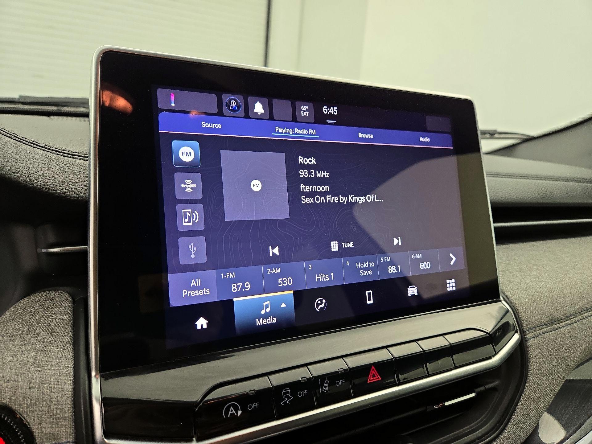 Thumbnail: 2023 Jeep Compass - 15