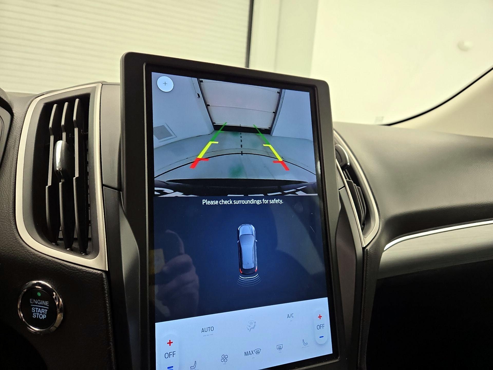 Thumbnail: 2022 Ford Edge - 14