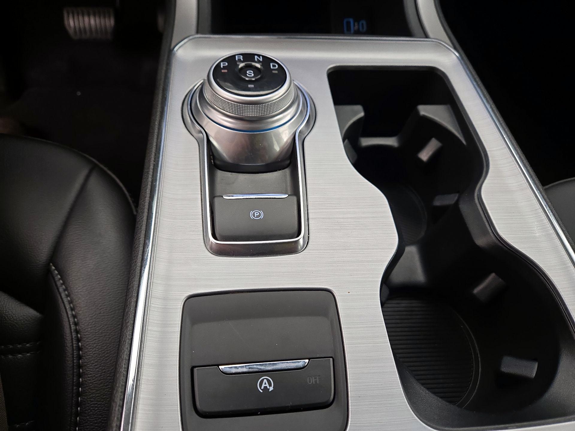 Thumbnail: 2022 Ford Edge - 17