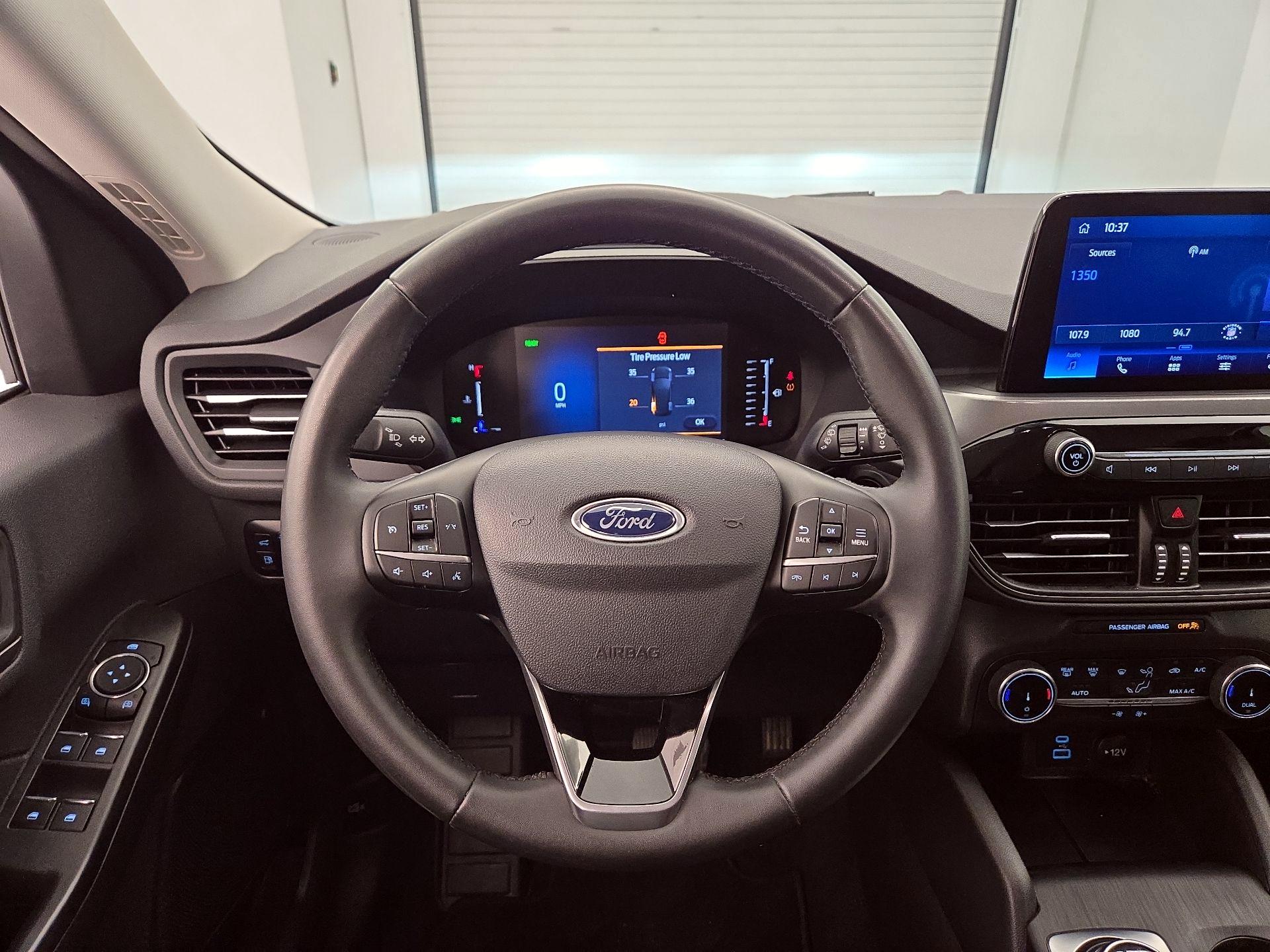 Thumbnail: 2023 Ford Escape - 10