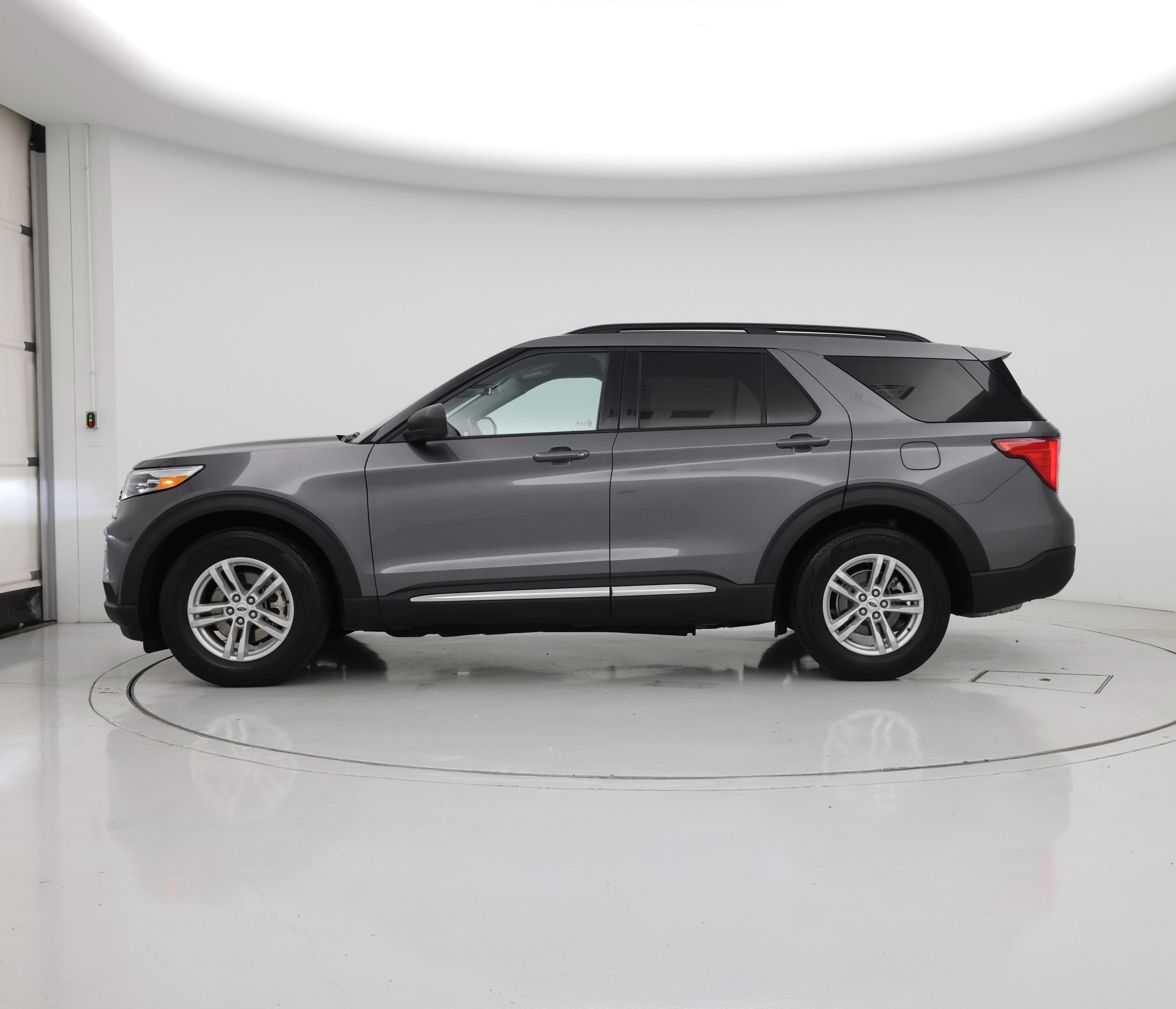 Thumbnail: 2023 Ford Explorer - 3