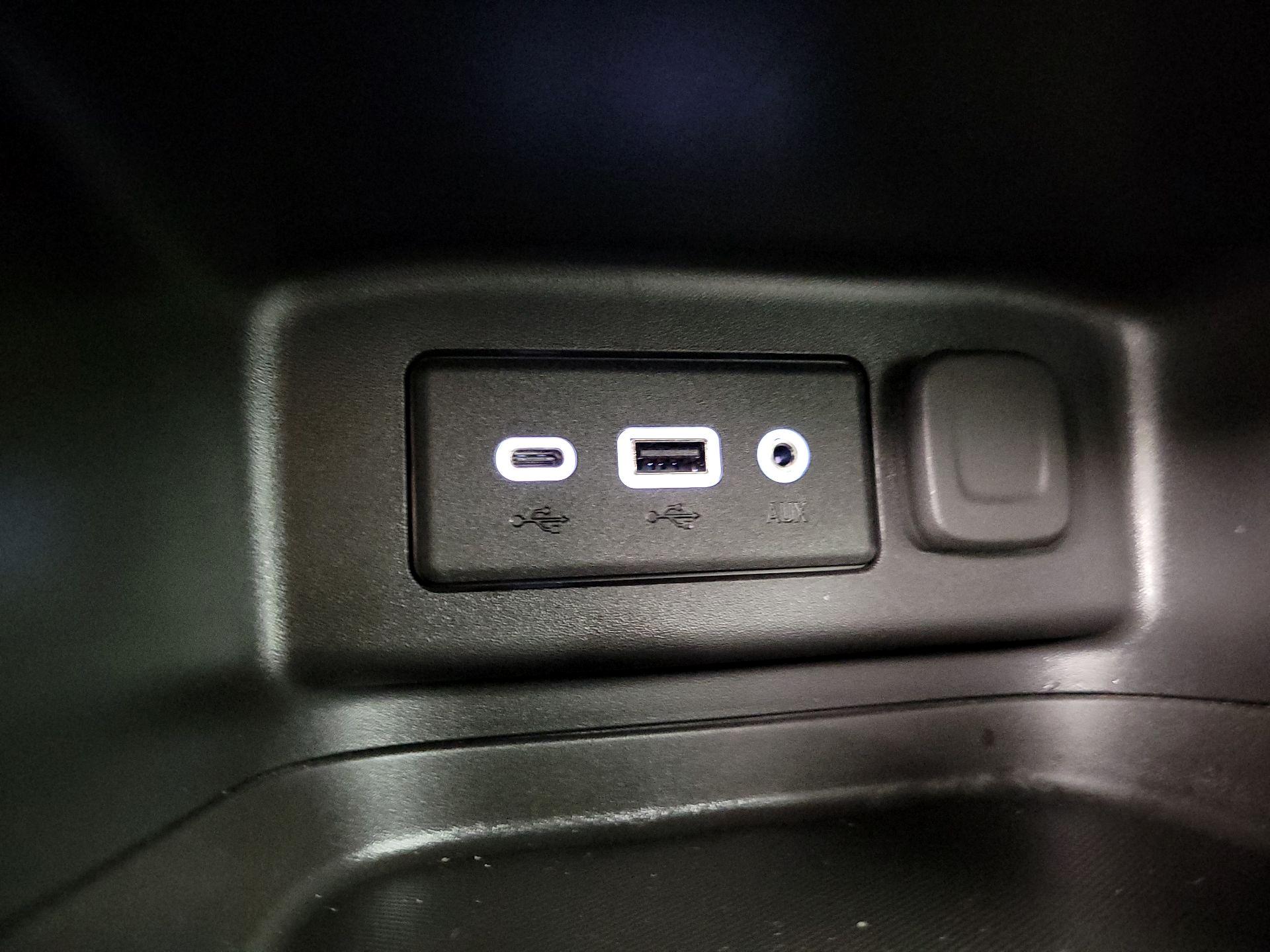 Thumbnail: 2024 Chevrolet Equinox - 18