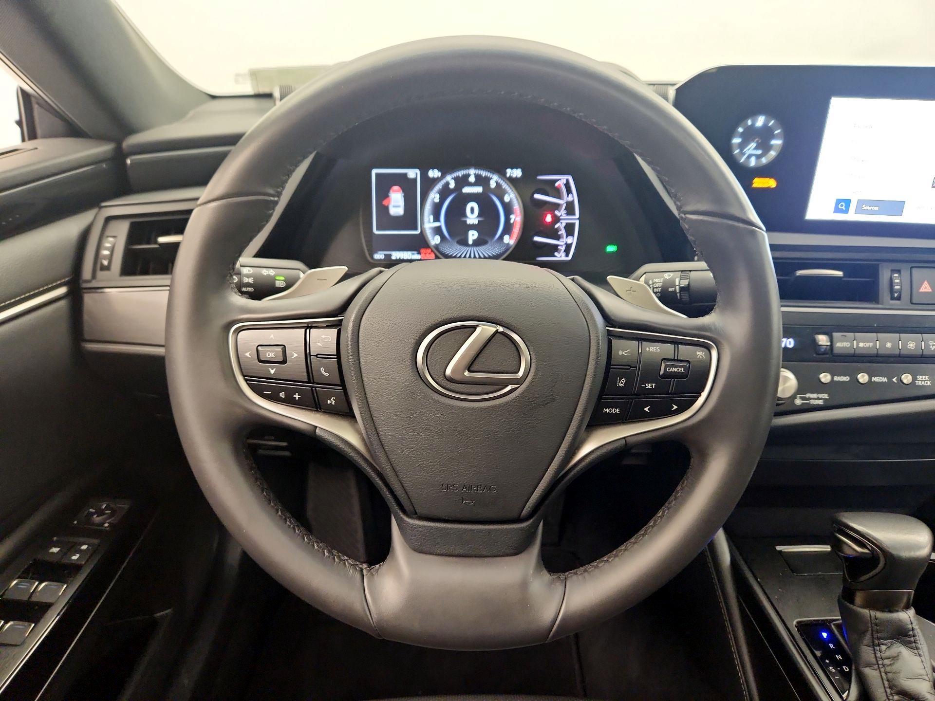 Thumbnail: 2023 Lexus ES - 10