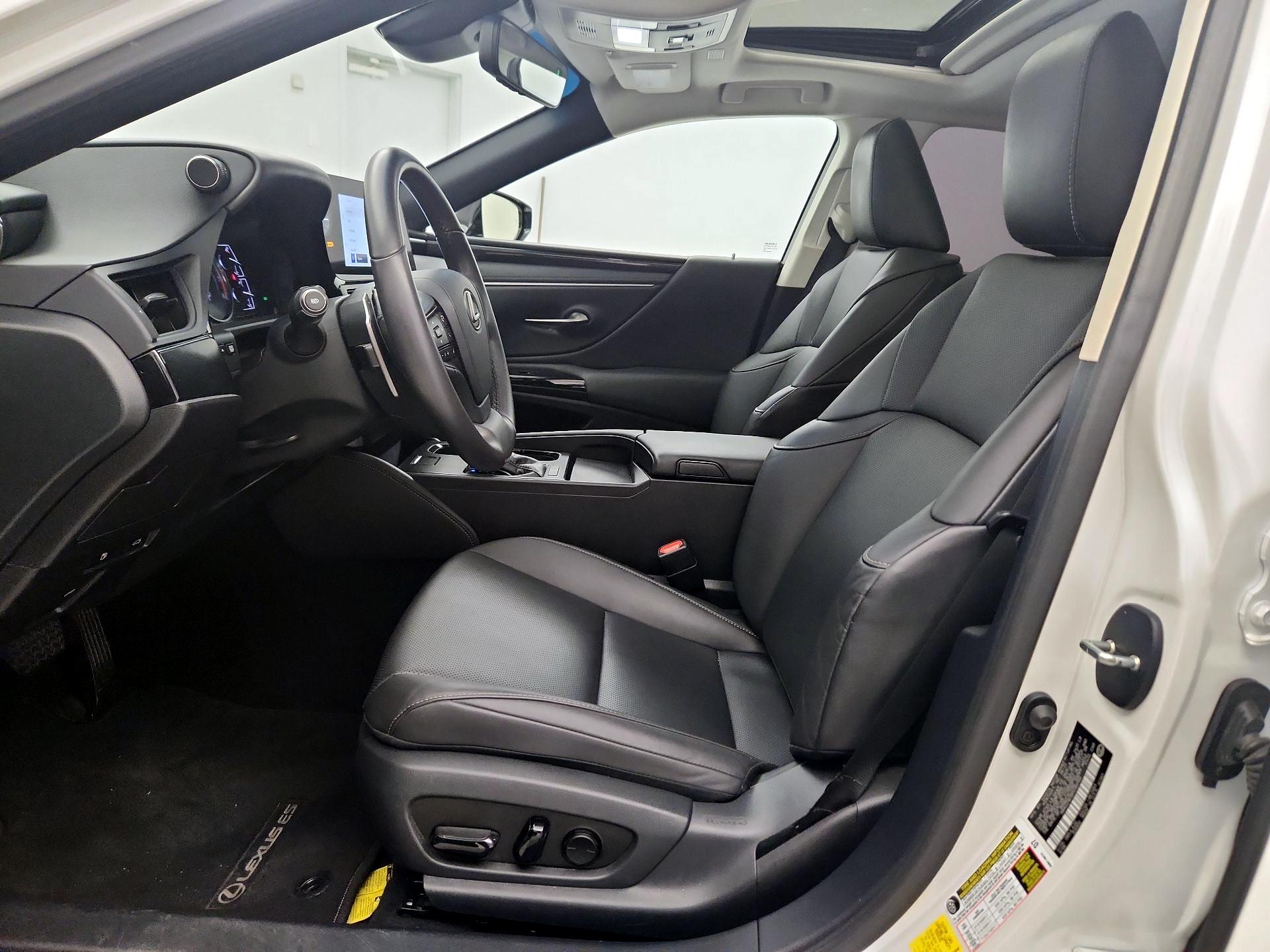 Thumbnail: 2023 Lexus ES - 11