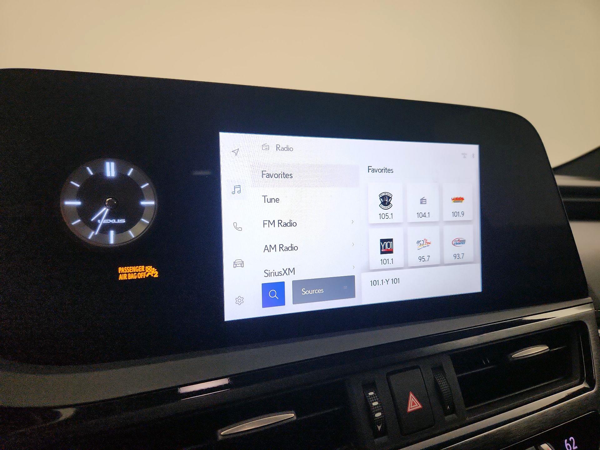 Thumbnail: 2023 Lexus ES - 15