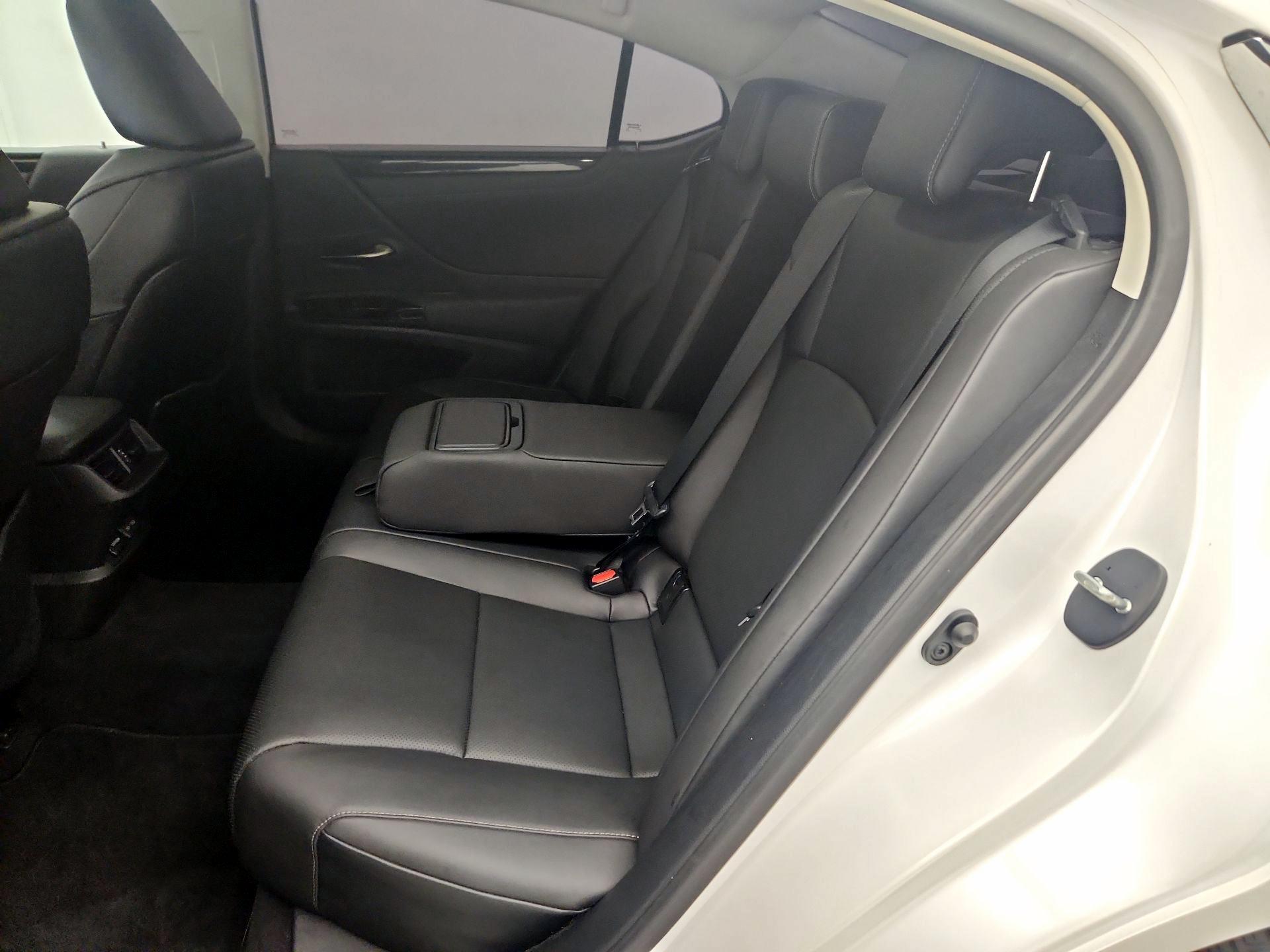 Thumbnail: 2023 Lexus ES - 19