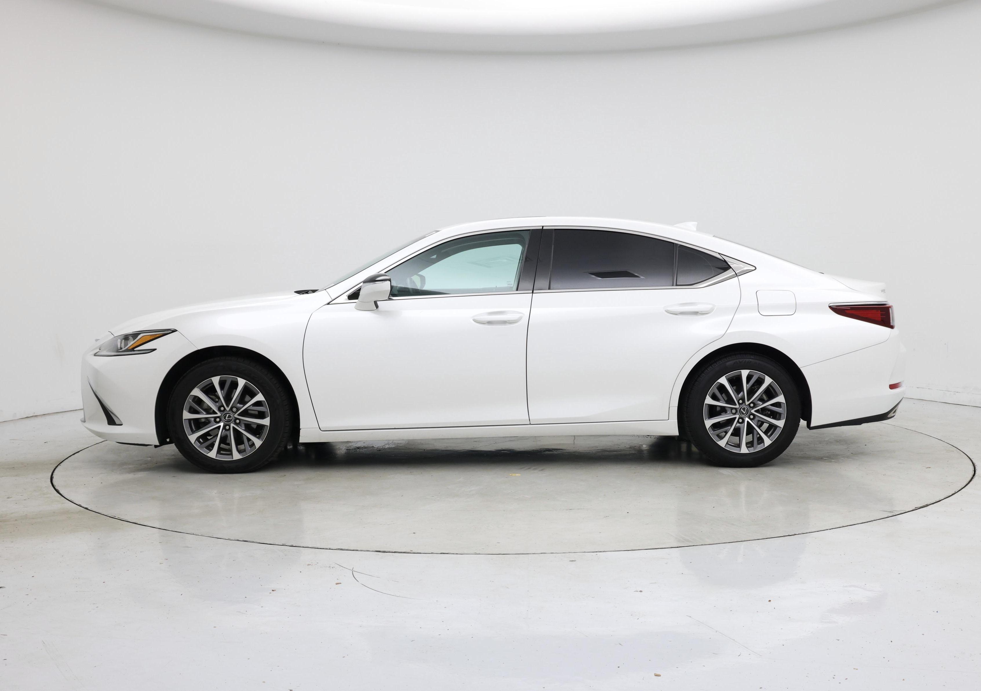 Thumbnail: 2023 Lexus ES - 3