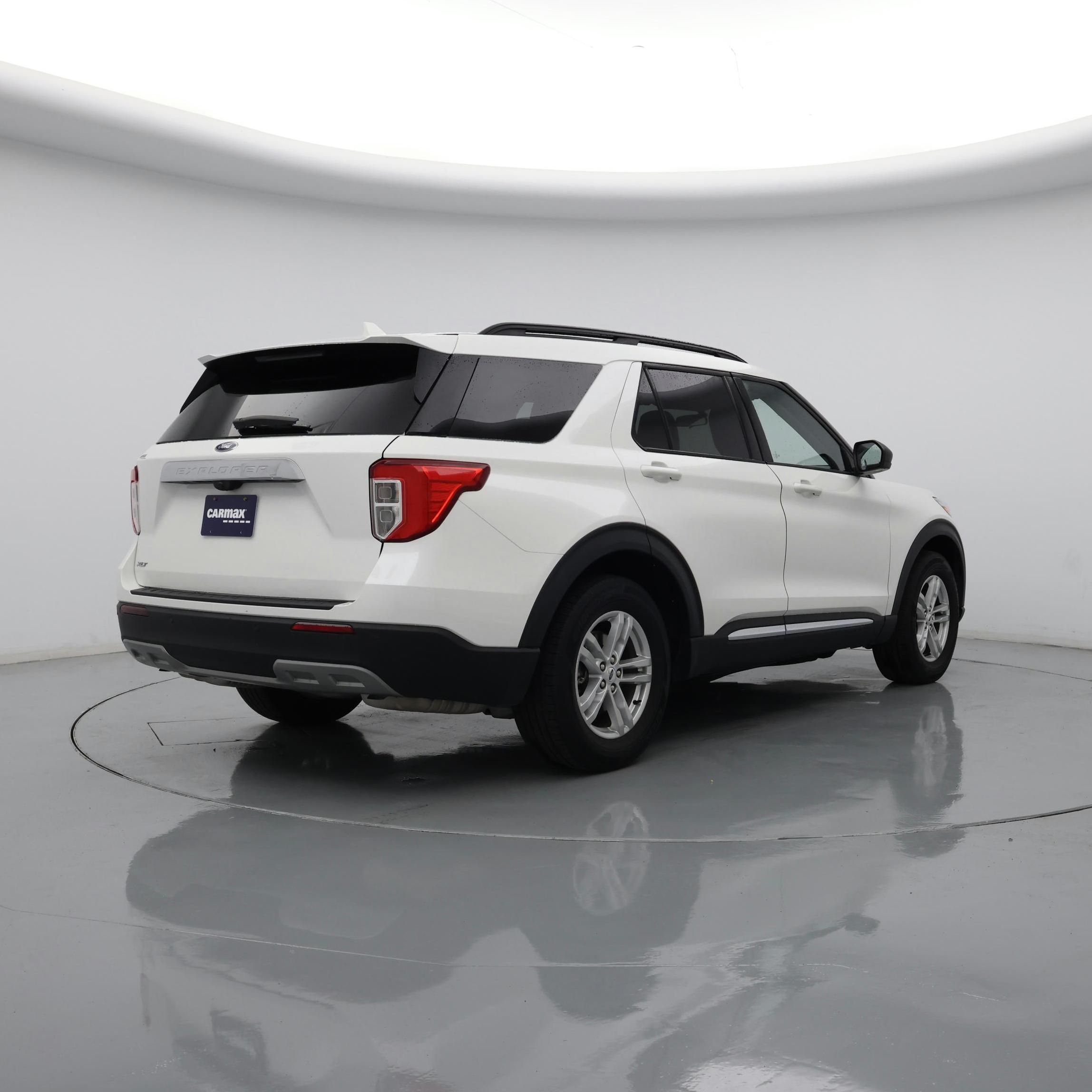 Thumbnail: 2023 Ford Explorer - 8