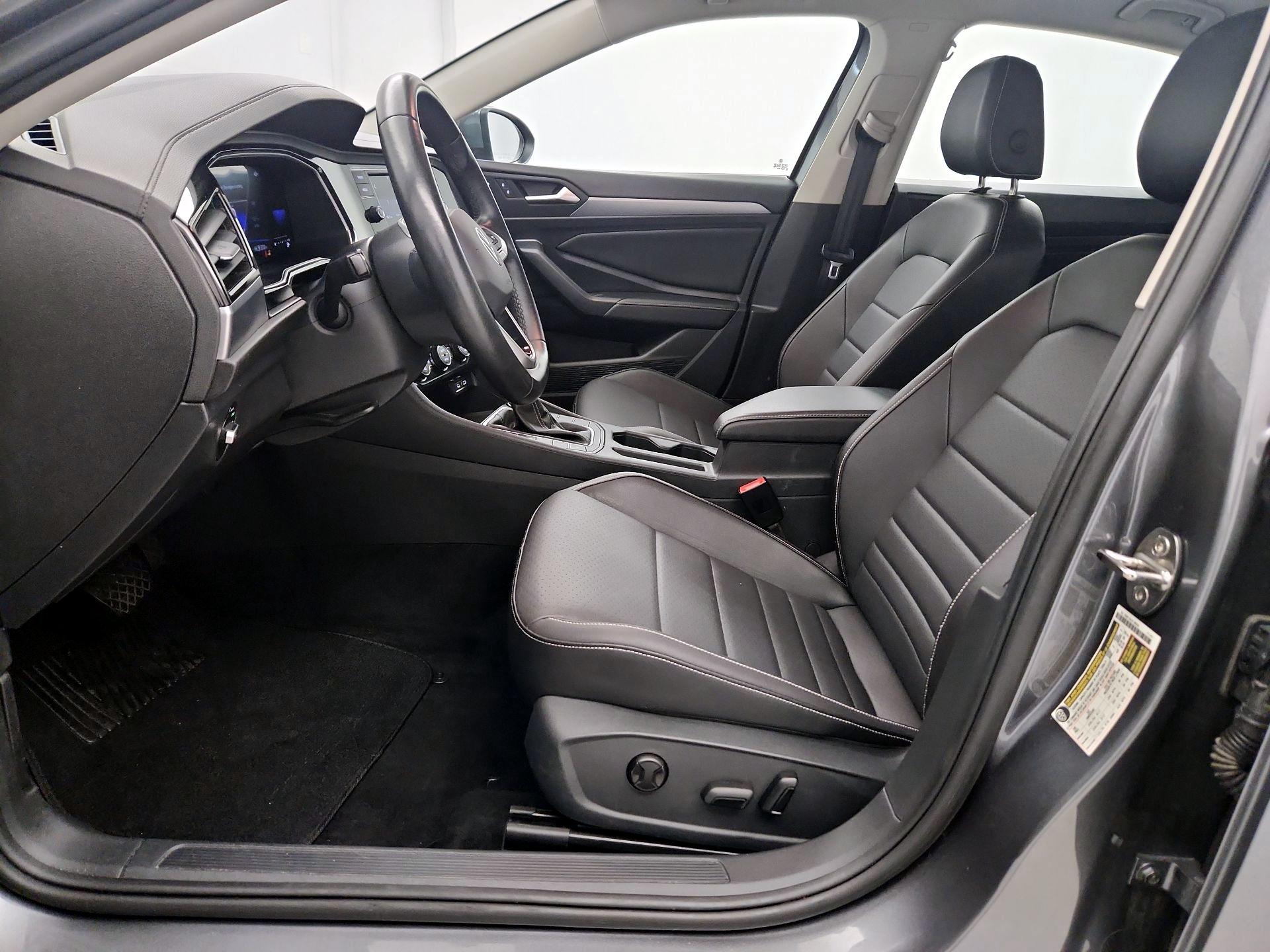 Thumbnail: 2024 Volkswagen Jetta - 11